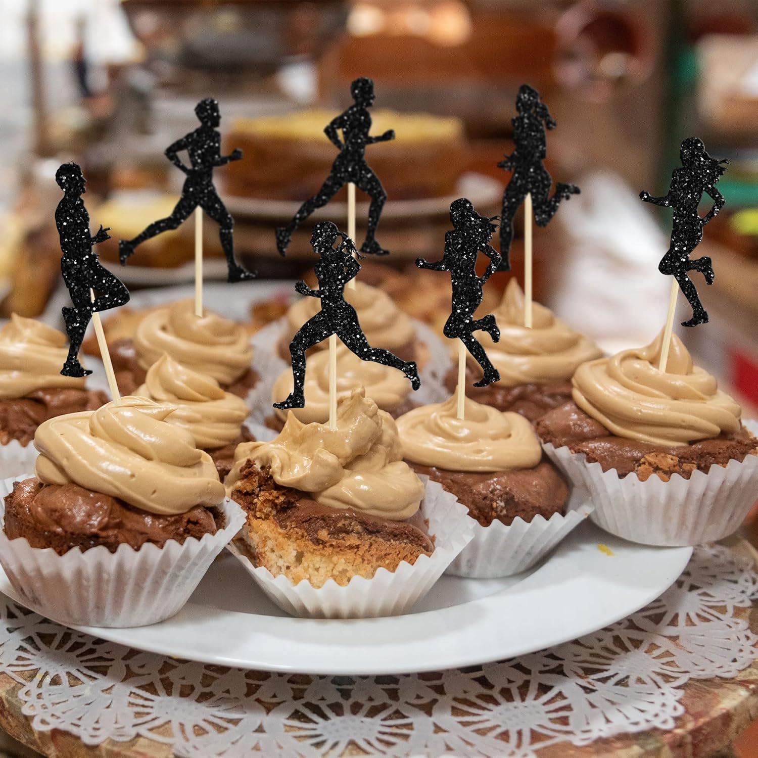 24 piezas de adornos para cupcakes para correr, con purpurina negra, para deportes, fitness, para correr, para niños y niñas, fiesta de cumpleaños,