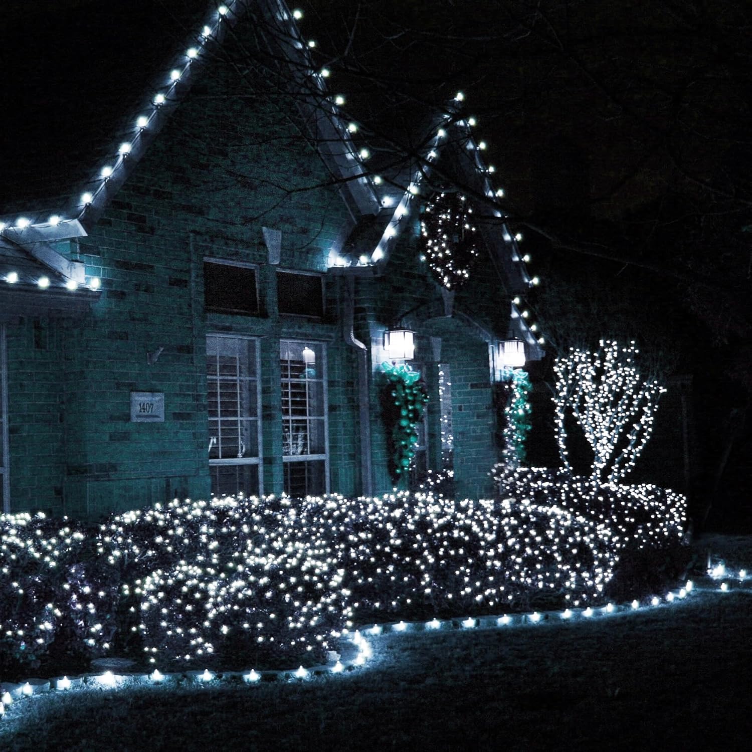 Dazzle Bright Guirnalda de luces LED de Navidad de 164 pies, 500 luces LED de alambre verde impermeable con 8 modos, decoraciones de Navidad al aire