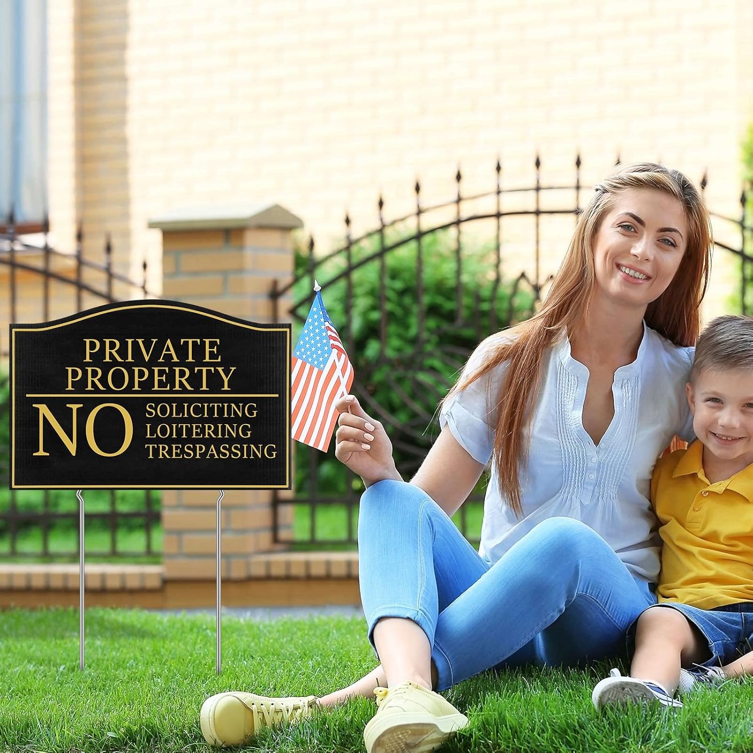 Paquete de 4 letreros de “No Trespassing Propiedad Privada” de 12 x 8 pulgadas, letrero de no solicitar, con estacas de no merodeo, letrero para