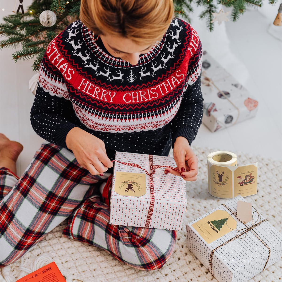 Etiquetas de regalo de Navidad para envolver desde calcomanías, 200 etiquetas de regalo autoadhesivas de papel kraft para regalos de Papá Noel,