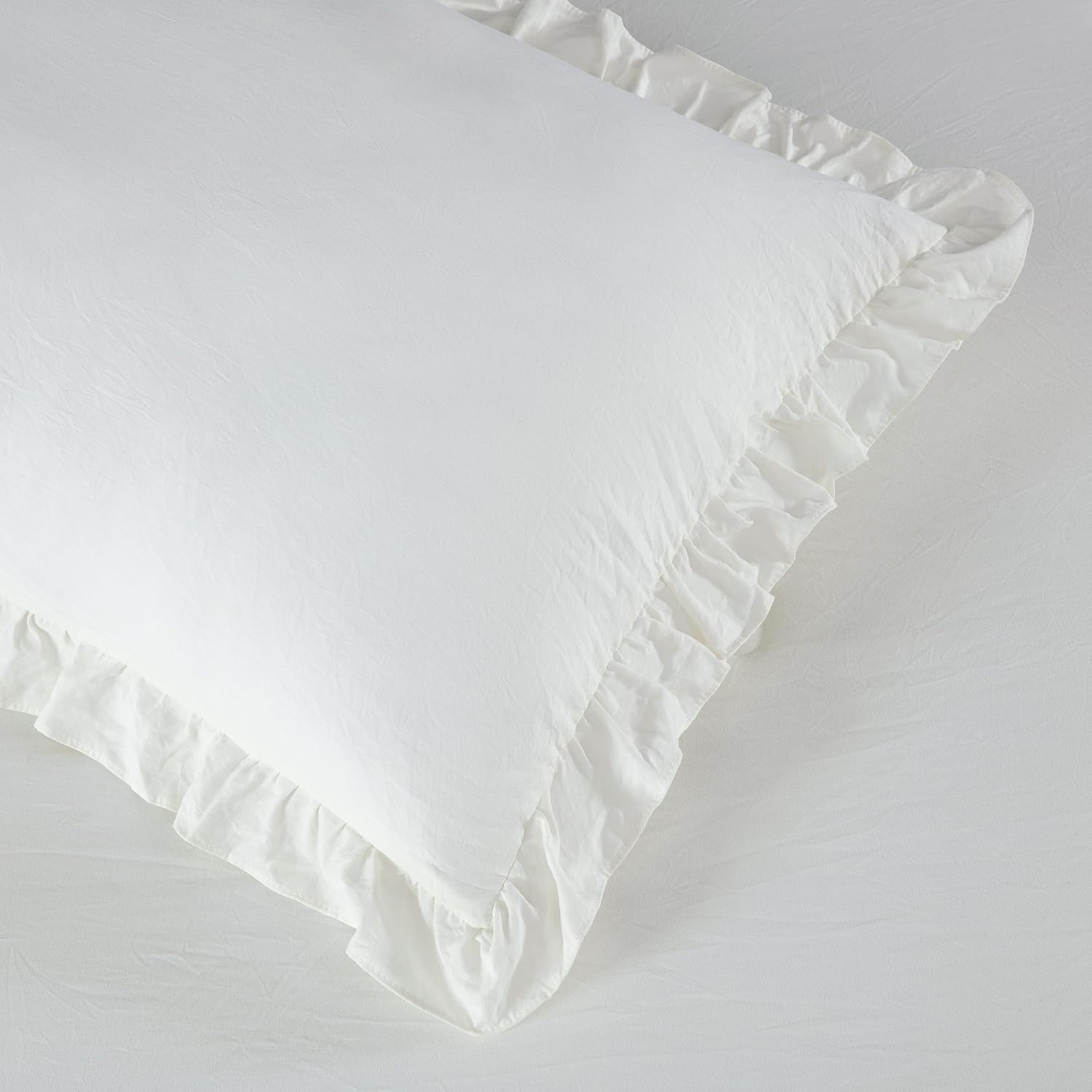 Chezmoi Collection Sinclair – Juego de colcha de 3 piezas con falda con volantes, estilo campestre francés chic, matrimonial, marfil