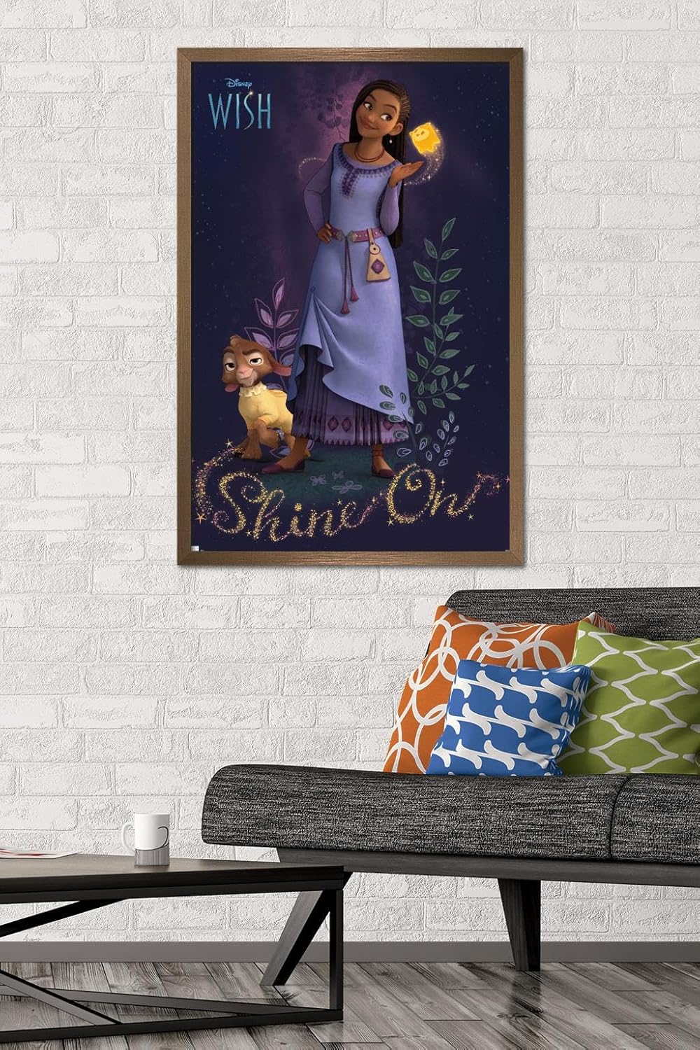Trends International Disney Wish – Póster de pared Asha, 22.37 x 34.00 pulgadas, versión enmarcada en bronce