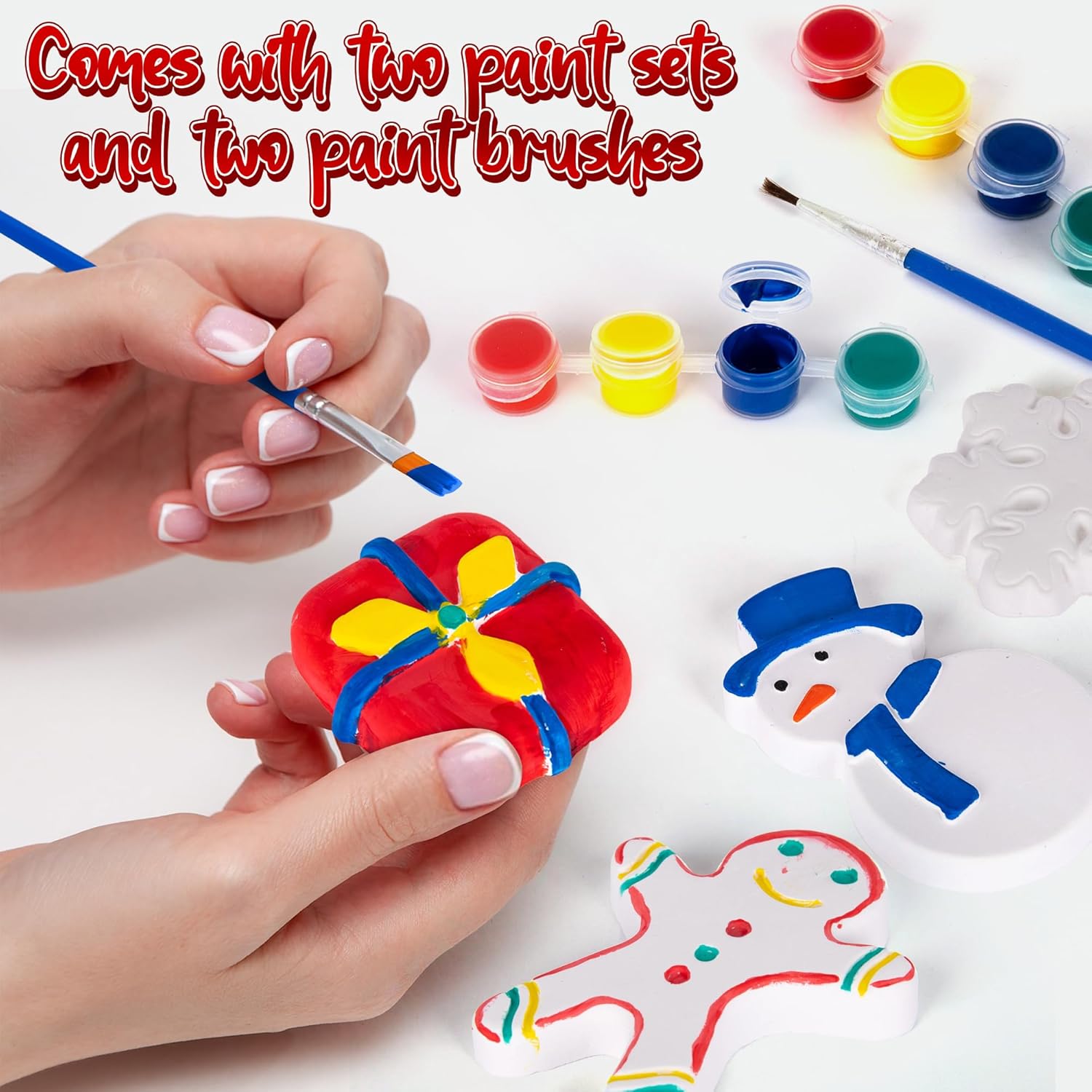 ArtCreativity Kit de pintura de cerámica navideña para niños, 6 figuras de cerámica, 2 juegos de pintura y 2 pinceles, manualidades de pintura