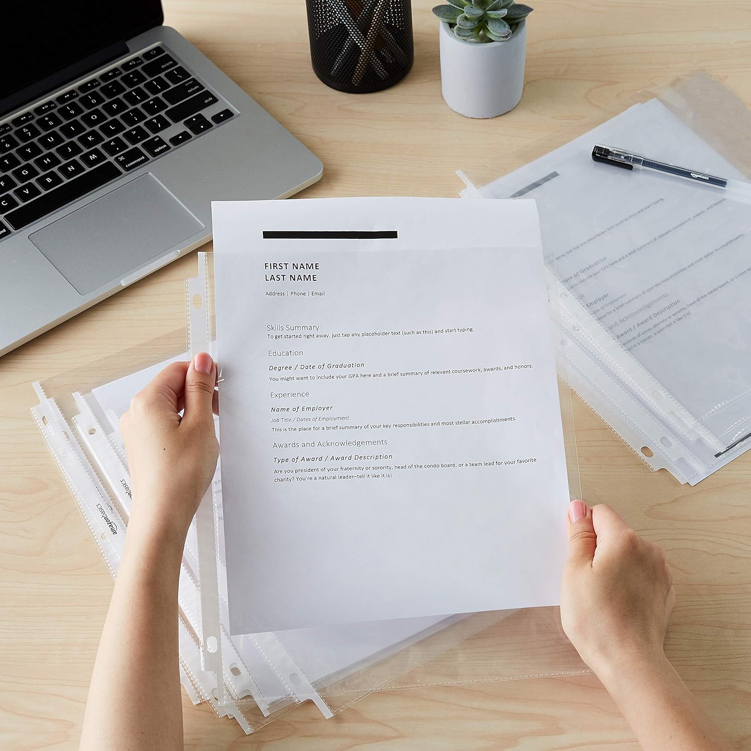 Tienda Basics - Protectores transparentes de hojas para carpeta de 3 anillas, 8.5 x 11 pulgadas, paquete de 200 unidades - Imagen 7