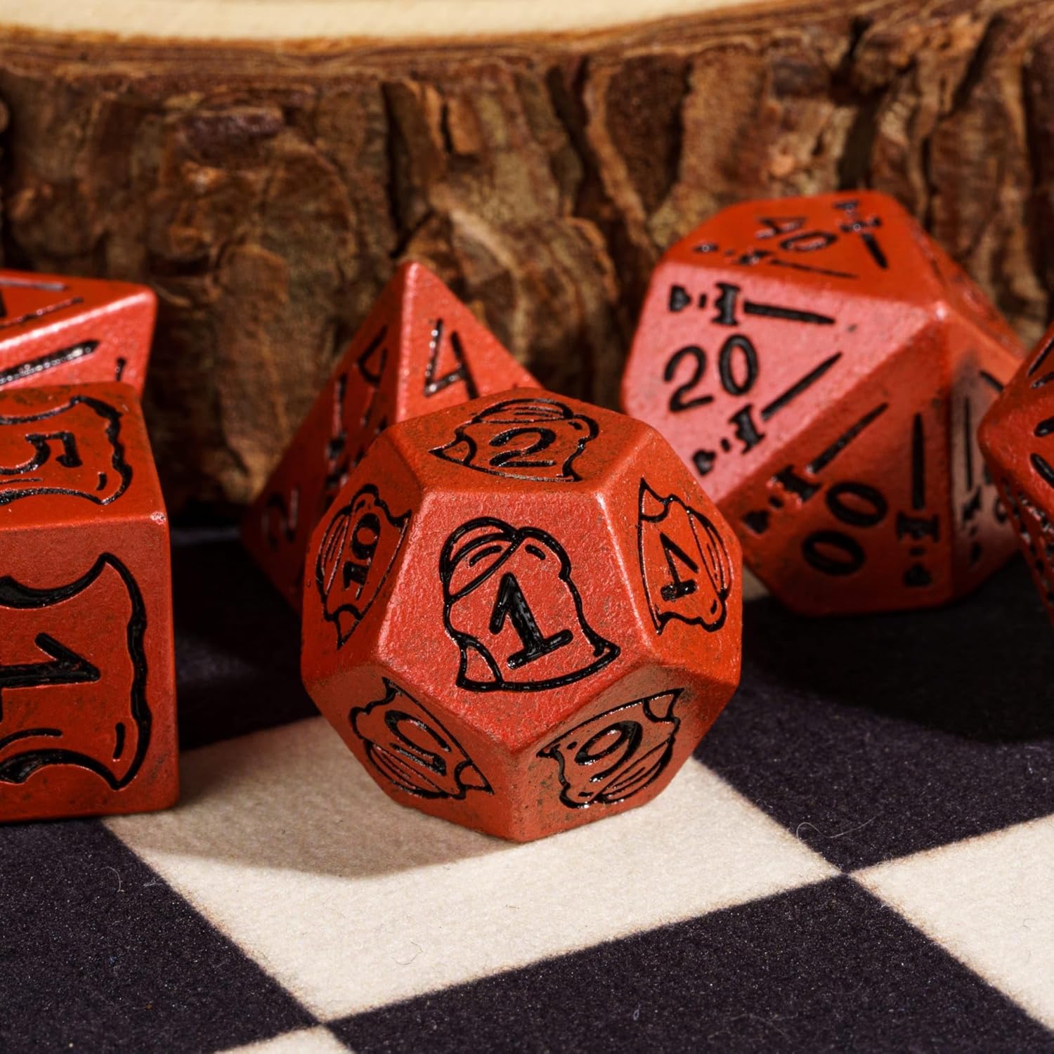 DND – Juego de dados poliédricos de 7 piezas con escudo y patrón de espada para juegos de rol de Calabozos y Dragones y juegos de mesa (naranja)