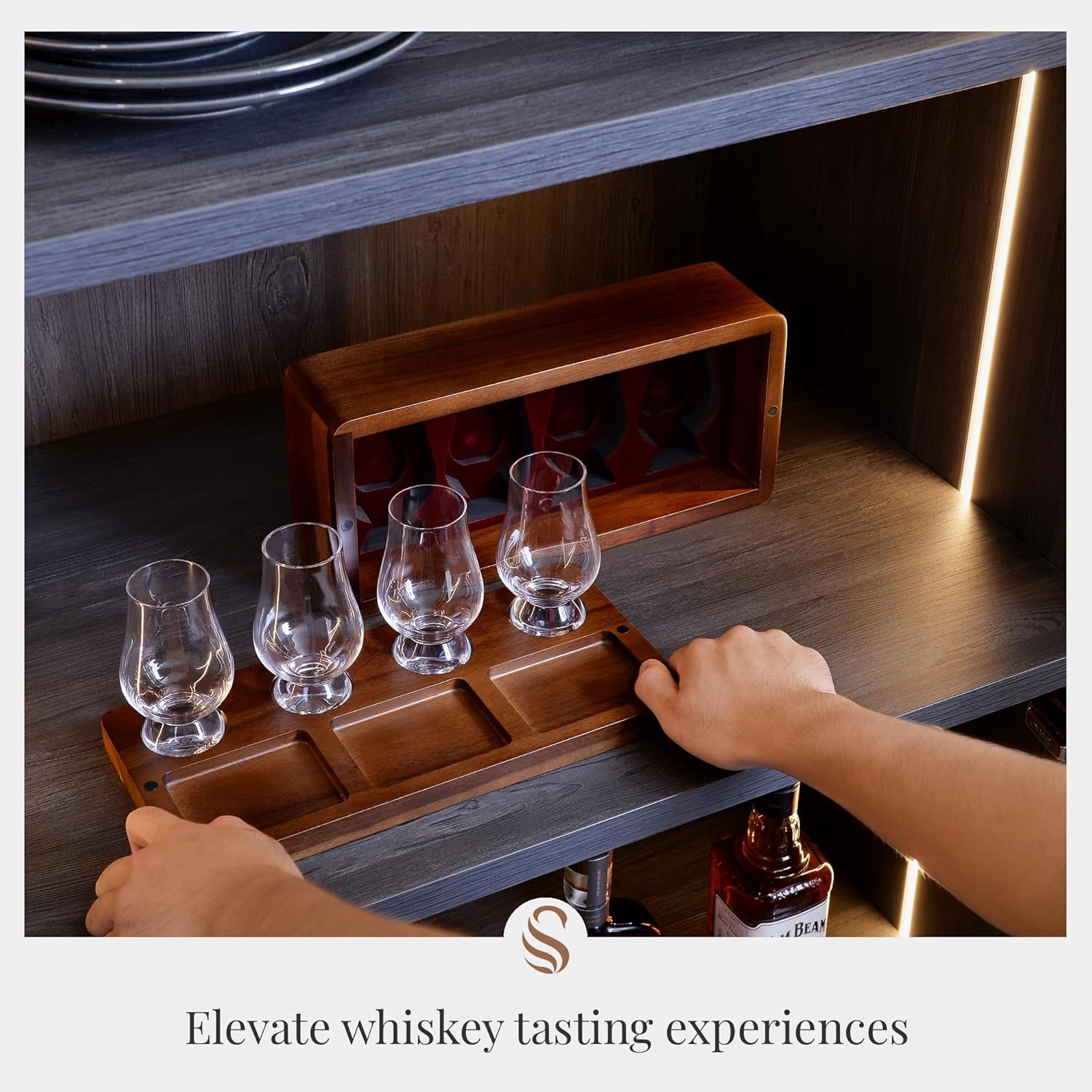 Shanik Juego de vasos de whisky en caja de madera, bandeja de vuelo incluida, regalo único de bourbon para cualquier ocasión