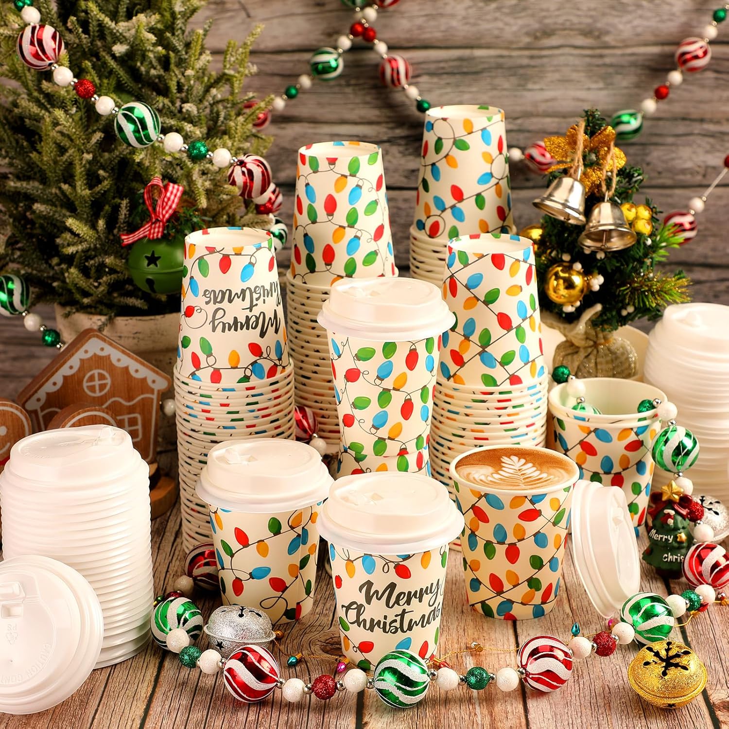 Funtery 100 vasos de papel de Navidad, tazas de café desechables, bombillas aisladas, tazas de papel de café con tapas, tazas de 9 onzas para beber