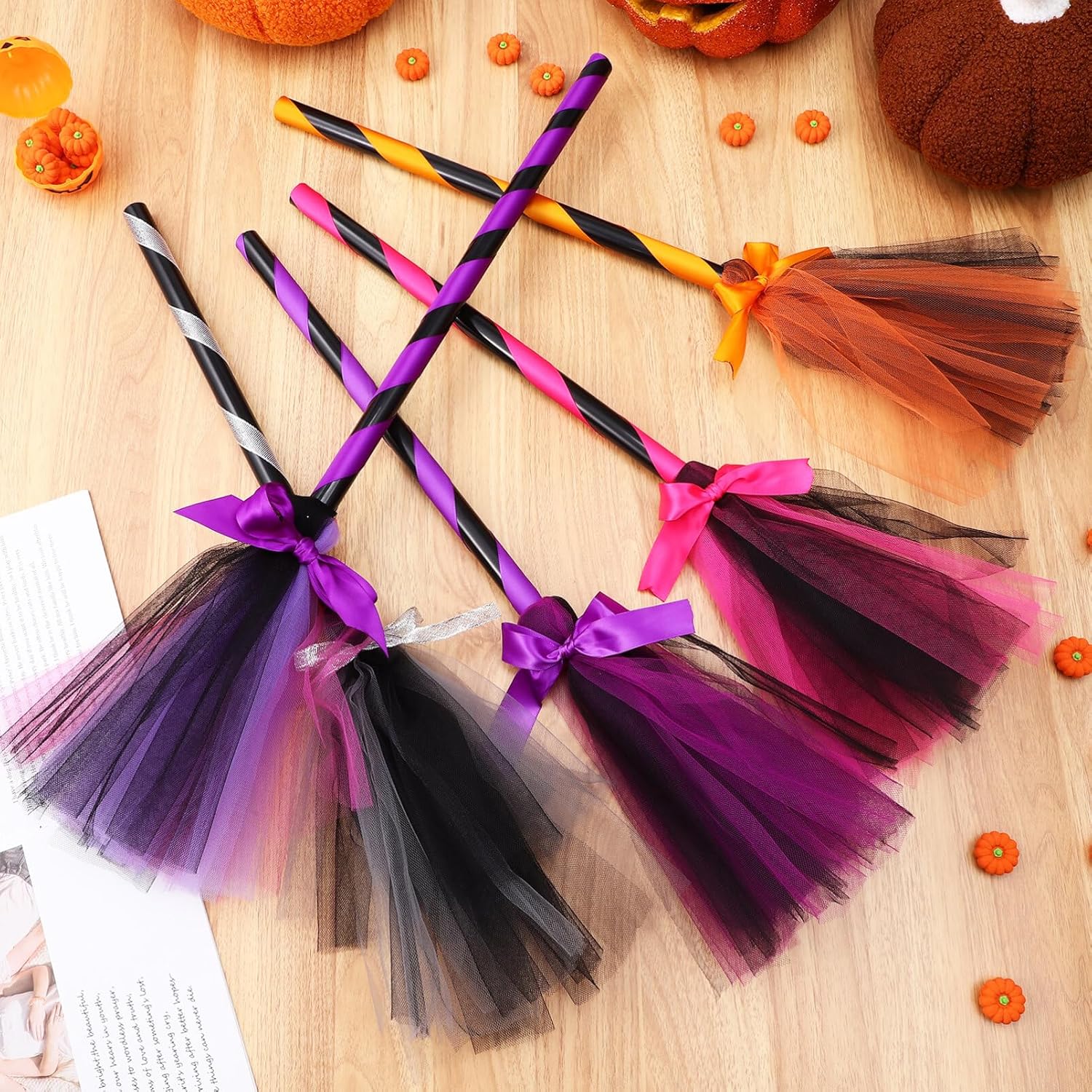 SAFIGLE 5 piezas de escoba de bruja de Halloween, escoba de bruja para niños, accesorios de disfraz de Halloween, decoración de disfraz de bruja de