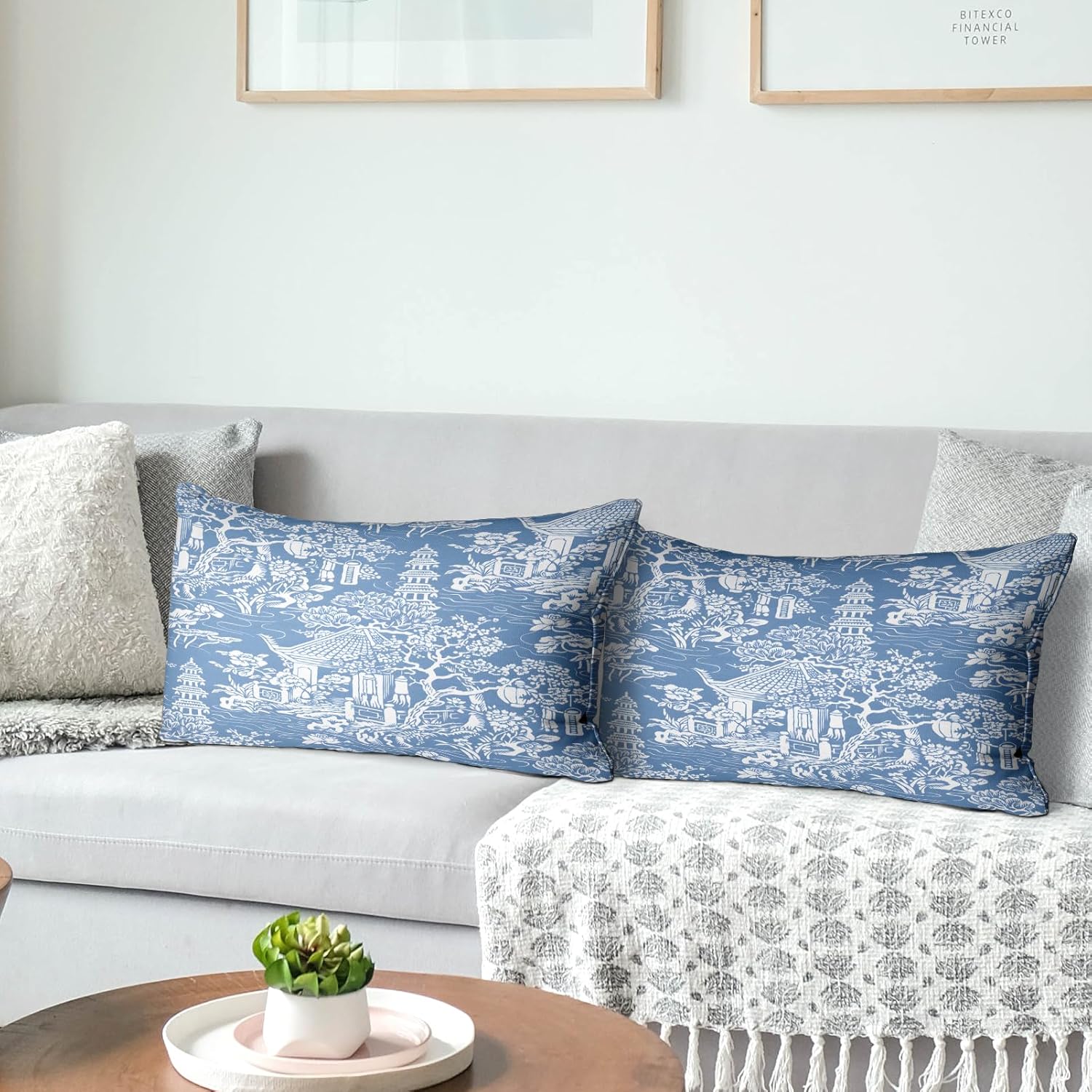 Snycler Chinoiserie – Juego de 2 fundas de almohada azules y blancas para exteriores, fundas de almohada chinas de construcción antigua de algodón,