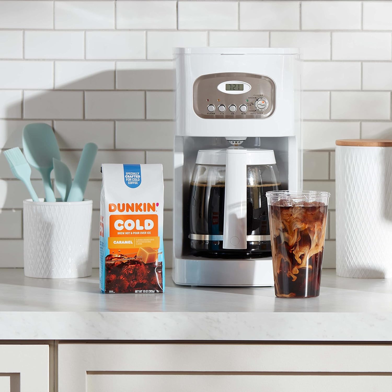 Dunkin’ Café molido con sabor a caramelo frío, 10 onzas (paquete de 6)