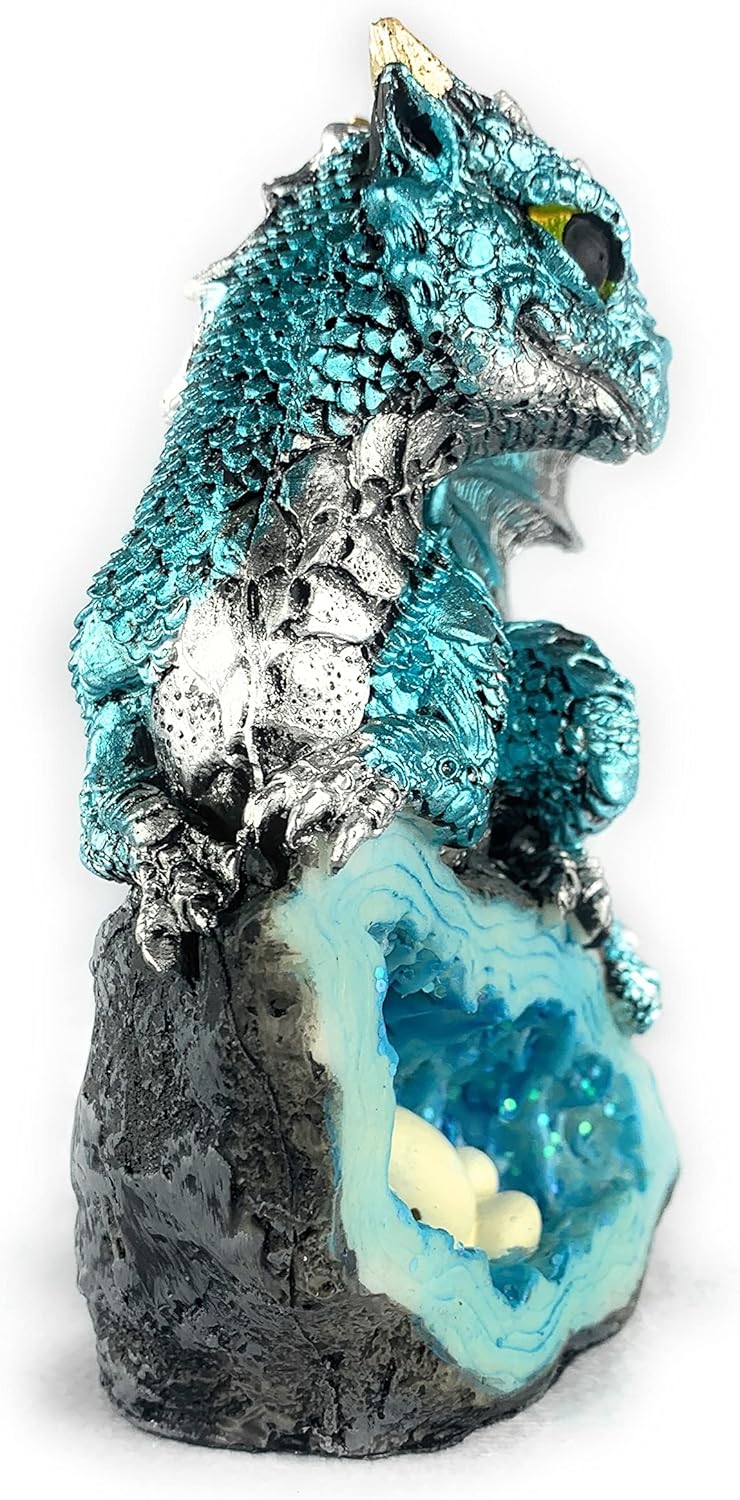 Ain’t It Nice Estatua de dragón medieval de dragón bebé con nido de huevo de cristal, figura decorativa, geoda de cristal brillante, figura de