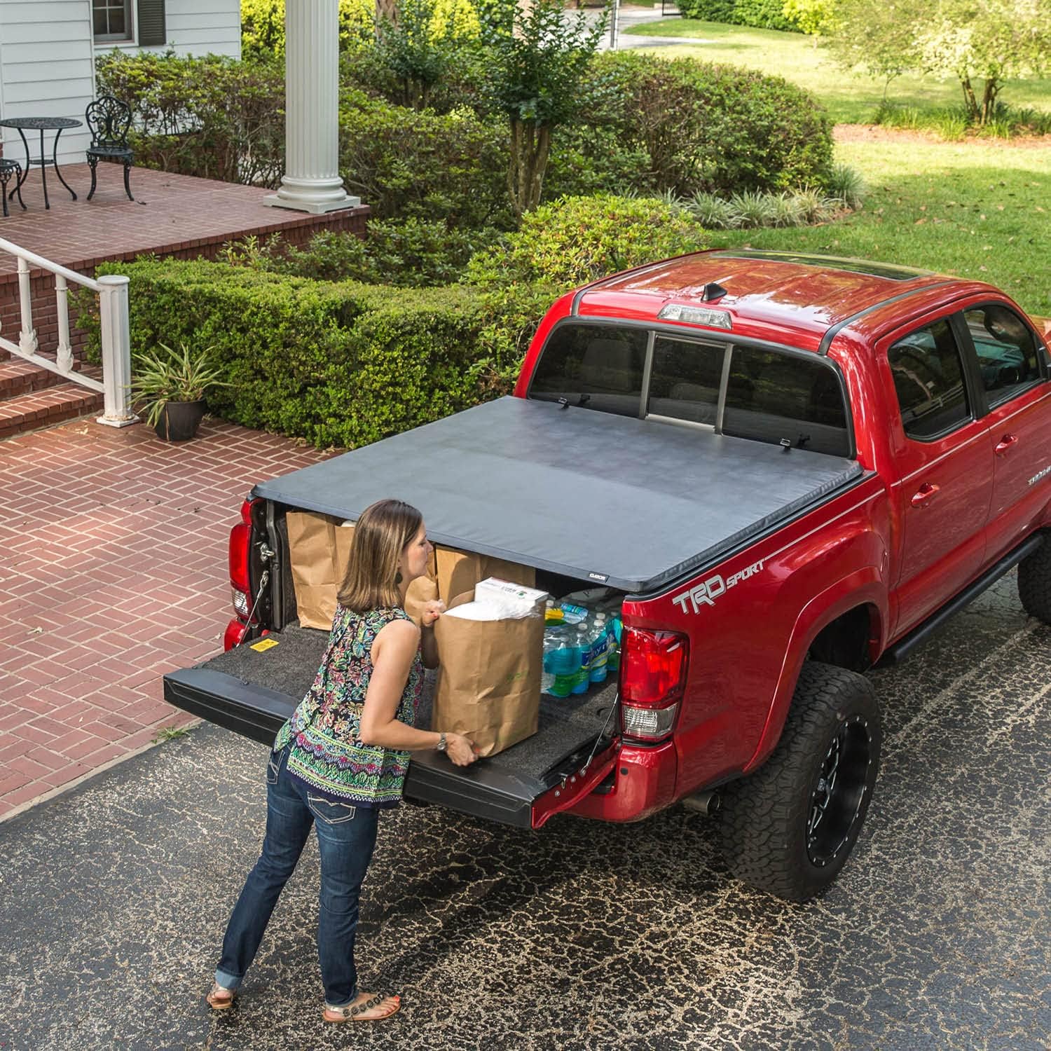 Gator ETX Soft Tri-Fold Cubierta suave para plataforma de camioneta  59422  para con Dodge Ram 2019-2023 sin plataforma trasera multifunción (puerta