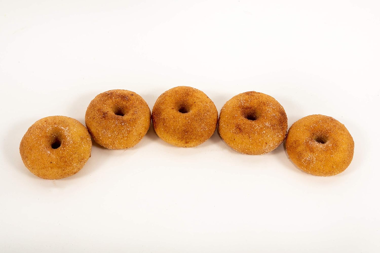 Just Dough It Mini donas falsas de canela y azúcar (juego de 6)