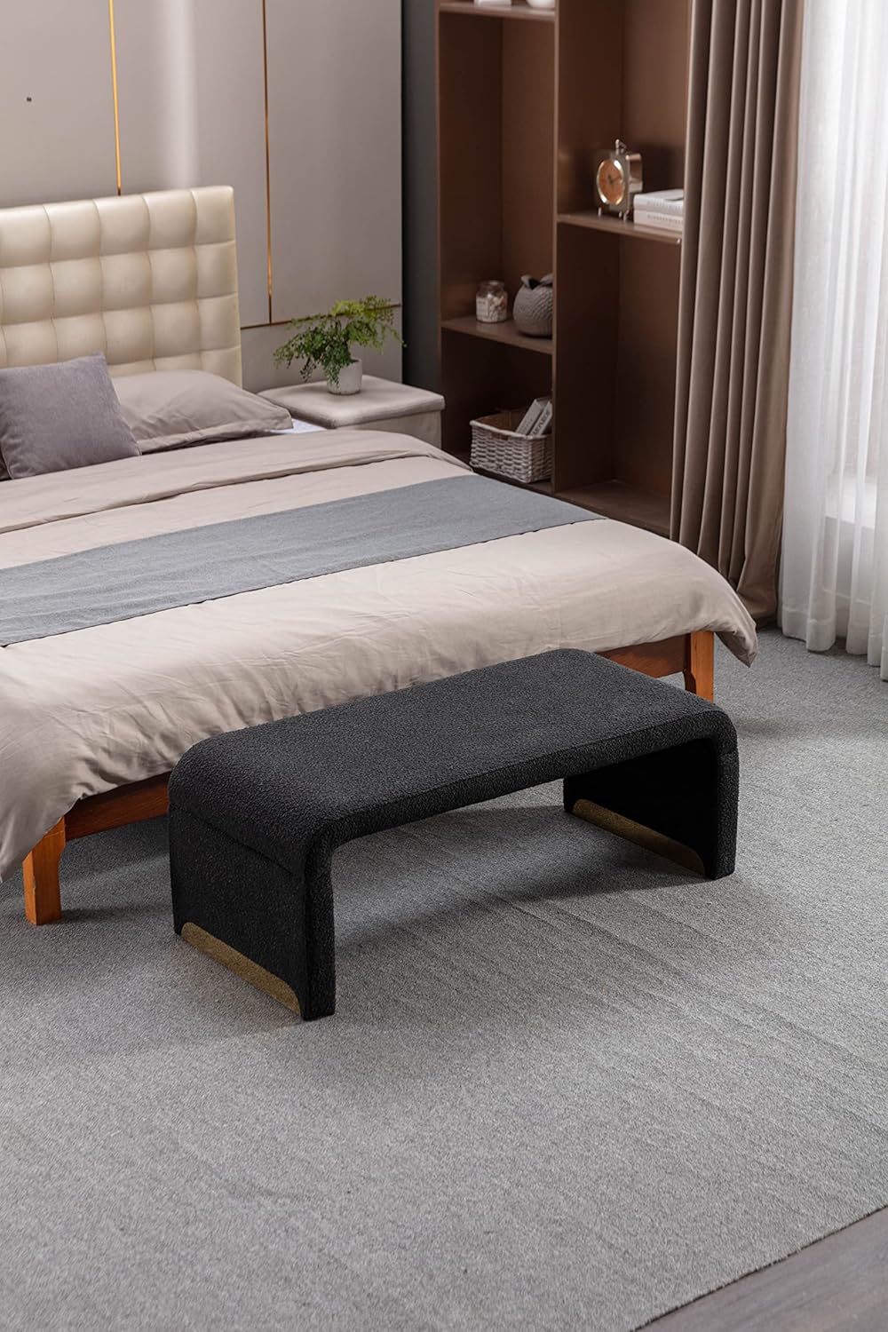 Banco de tela Boucle con reposapiés otomano para dormitorio, banco de zapatos con patas de metal dorado, color negro