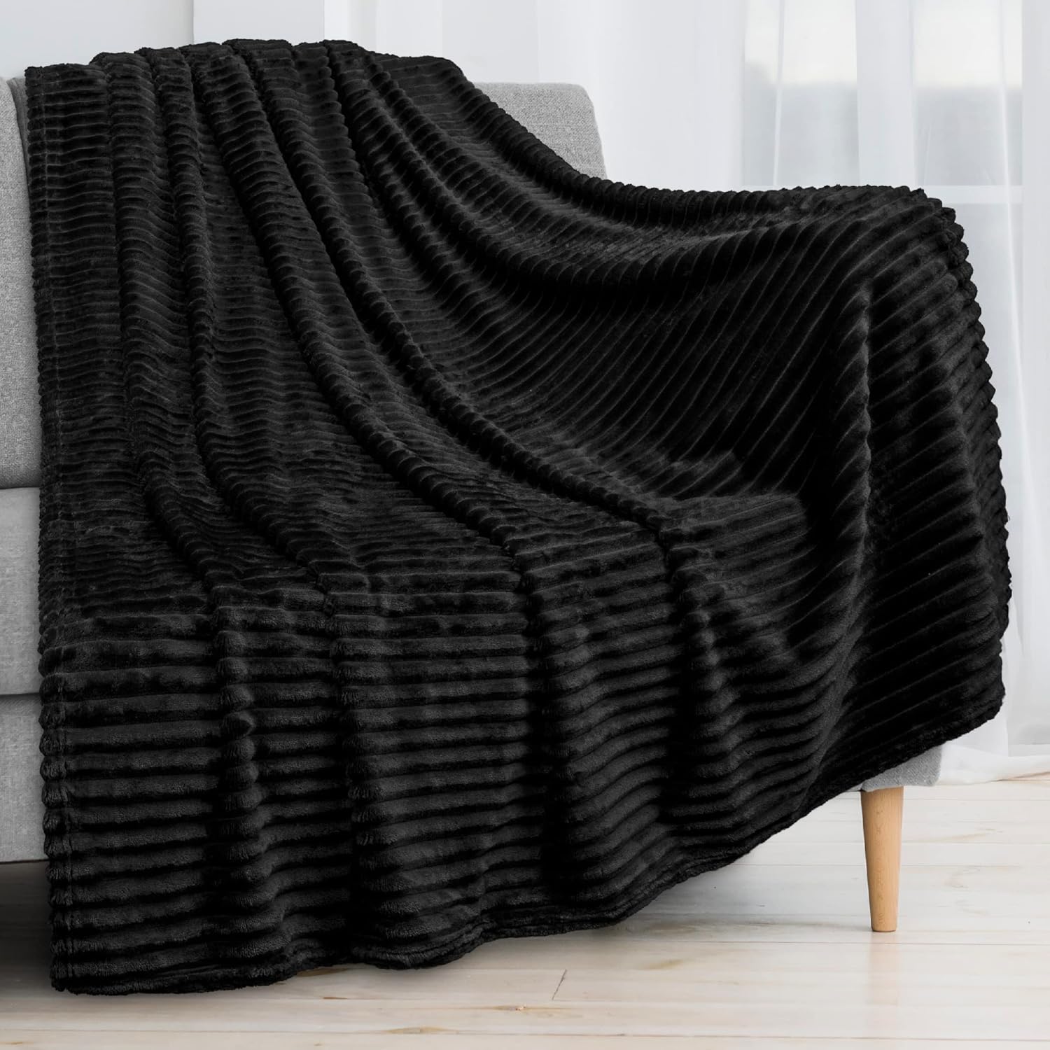 PAVILIA Manta de cama de forro polar suave tamaño Queen, color negro, manta grande de franela de felpa, cálida y acogedora manta de microfibra