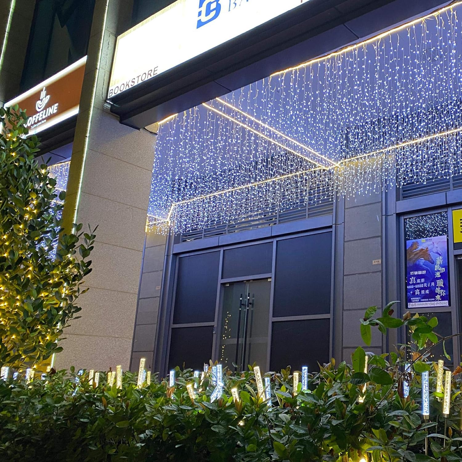 ZIMINGU Luces de goteo de carámbanos, 13 pies, 144 LED, 8 modos de Navidad, conectables, cortina de ventana, cascada de hadas, tira de luces de