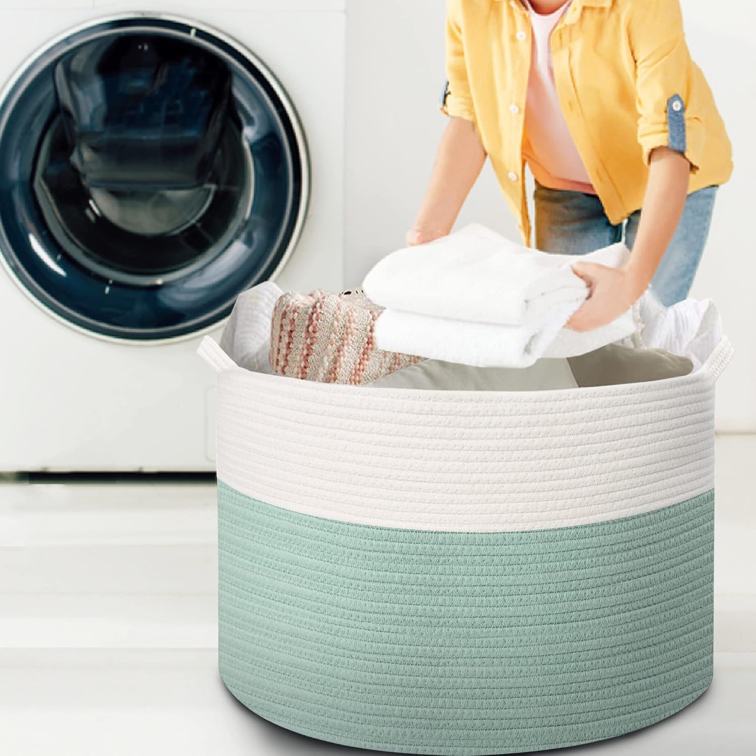 Cesta de cuerda tejida XXXL con asas, cesta de 23.6 x 23.6 x 14.1 pulgadas para mantas para sala de estar, canasta grande de almacenamiento de