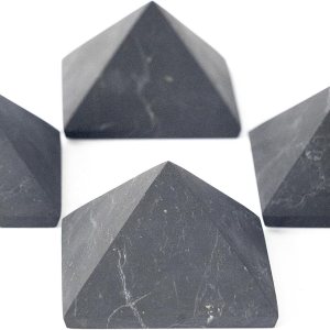 Karelian Heritage PirÔmide de Shungite a granel  Protección de shungite de piedra negra sin pulir  PirÔmide negra pequeña de 2 pulgadas (2.0 in) Karelian Heritage PirÔmide de Shungite a granel  Protección de shungite de piedra negra sin pulir  PirÔmide negra pequeña de 2 pulgadas (2.0 in)