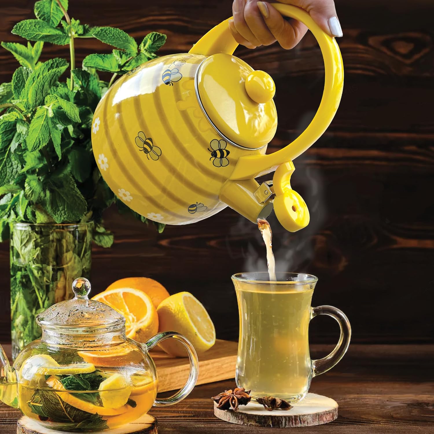 Trenton Gifts Bee Hive Design – Hervidor de té esmaltado, tetera silbante, accesorios de cocina lindos, 2.3 cuartos de galón