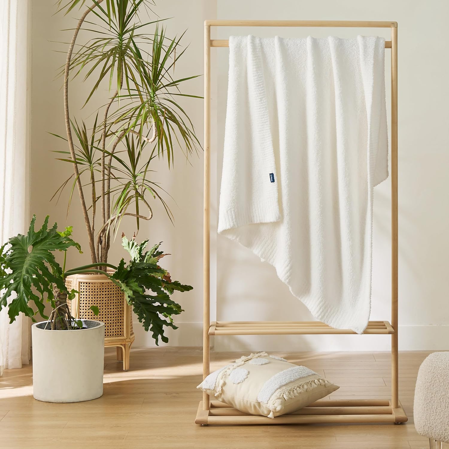 Bedsure Manta de punto súper suave, cálida y acogedora, reversible, color crema, manta ligera de felpa mullida para sofá, cama (50 x 60 pulgadas)