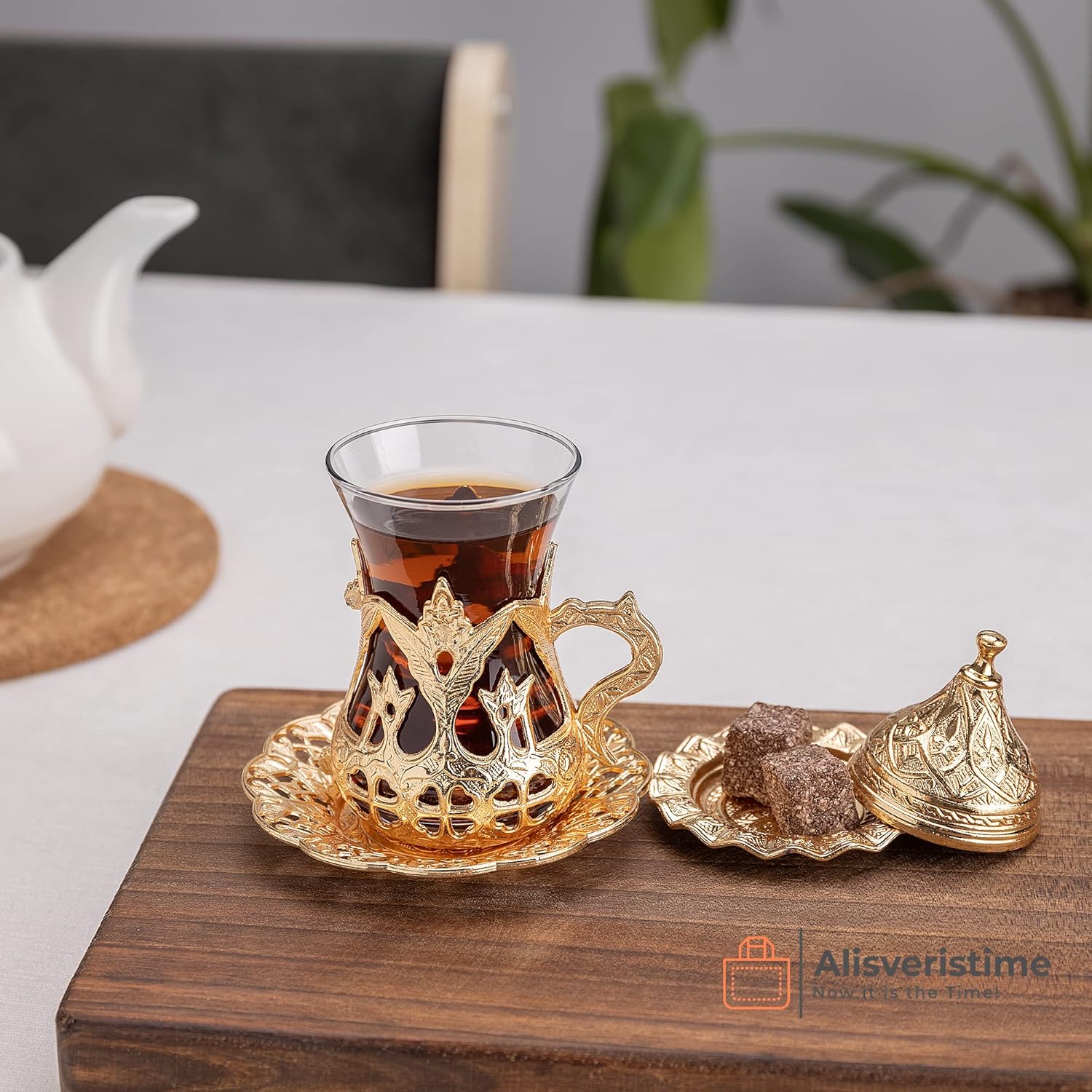 Alisveristime Juego de 6 vasos de té turco hechos a mano con platillo de agua Zamzam (dorado)