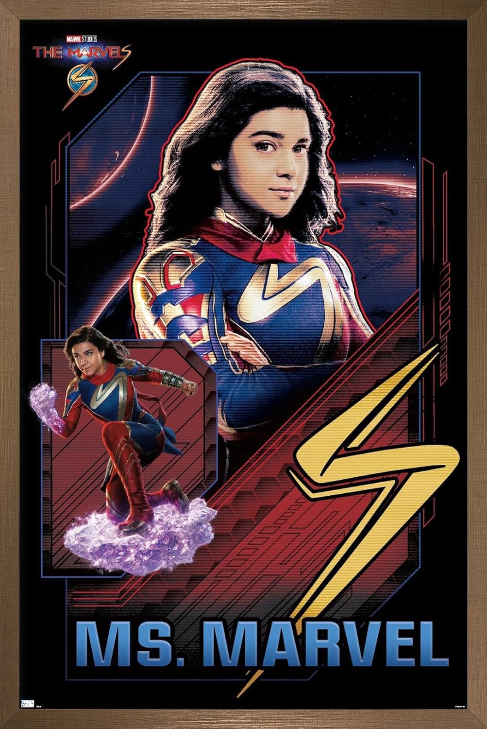 Trends International Marvel The Marvels – Póster de pared de Ms. Marvel, 22.37 x 34.00 pulgadas, versión enmarcada en bronce
