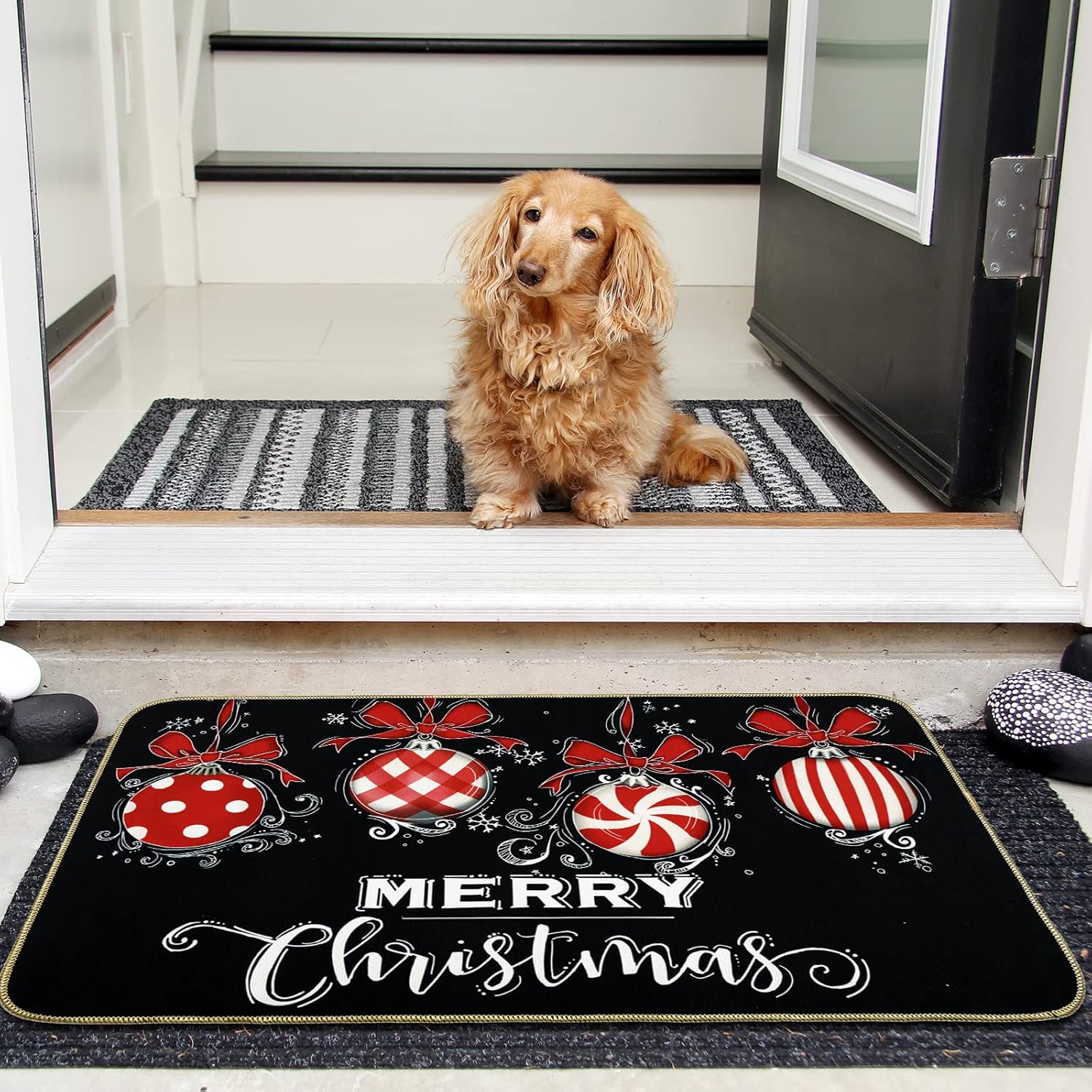AnyDesign Tapete de puerta de Navidad negro y rojo con parte trasera de goma antideslizante, para interiores y exteriores, para decoración de hogar,