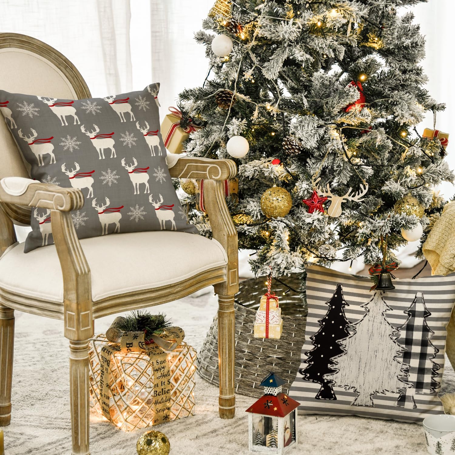 AVOIN colorlife Juego de 4 fundas de almohada con diseño de árboles de Navidad, 18 x 18 pulgadas, diseño navideño de Navidad y vacaciones de