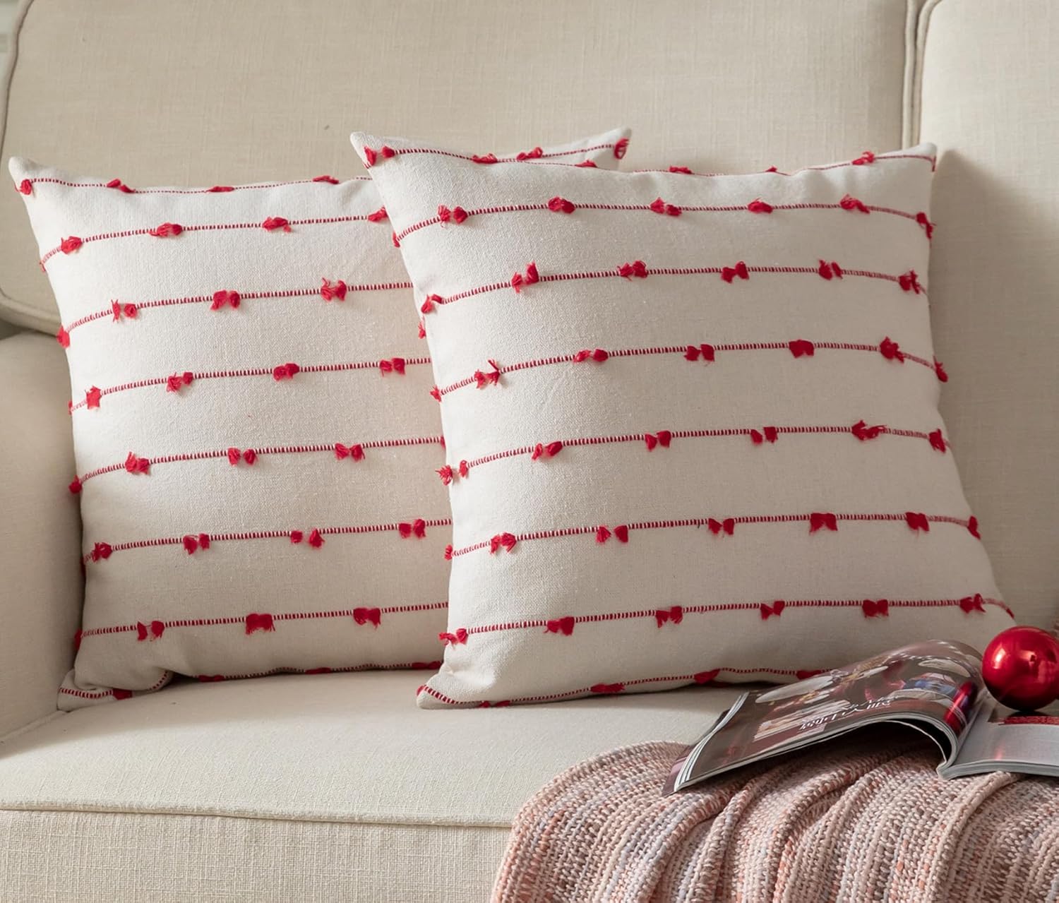 Juego de 2 fundas de almohada bohemias de Navidad de 18 x 18 pulgadas, color beige y rojo, fundas decorativas modernas de estilo rústico para sofá,