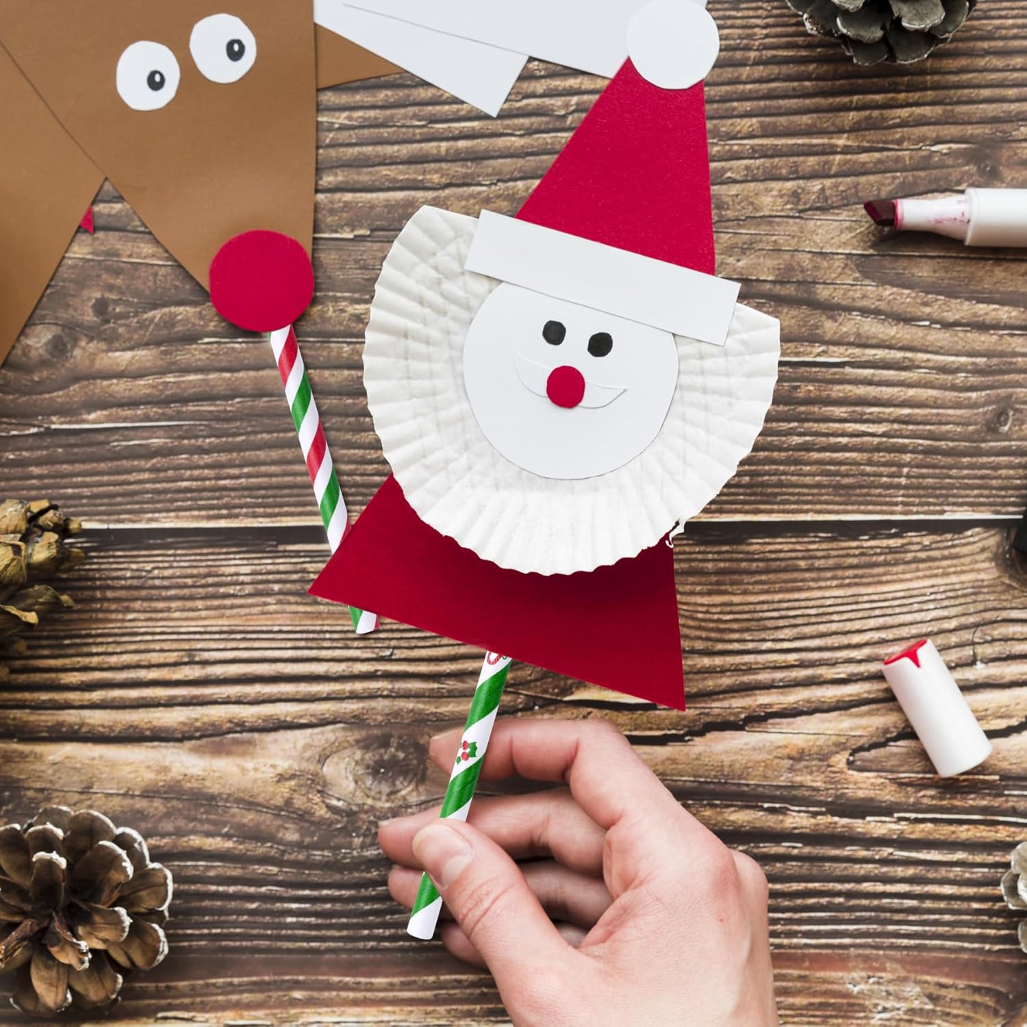 Paquete de 100 popotes de papel de Navidad, 7.75 x 0.24 pulgadas, 10 colores surtidos para árbol de Navidad, Año Nuevo, vacaciones, fiesta (0.24 x