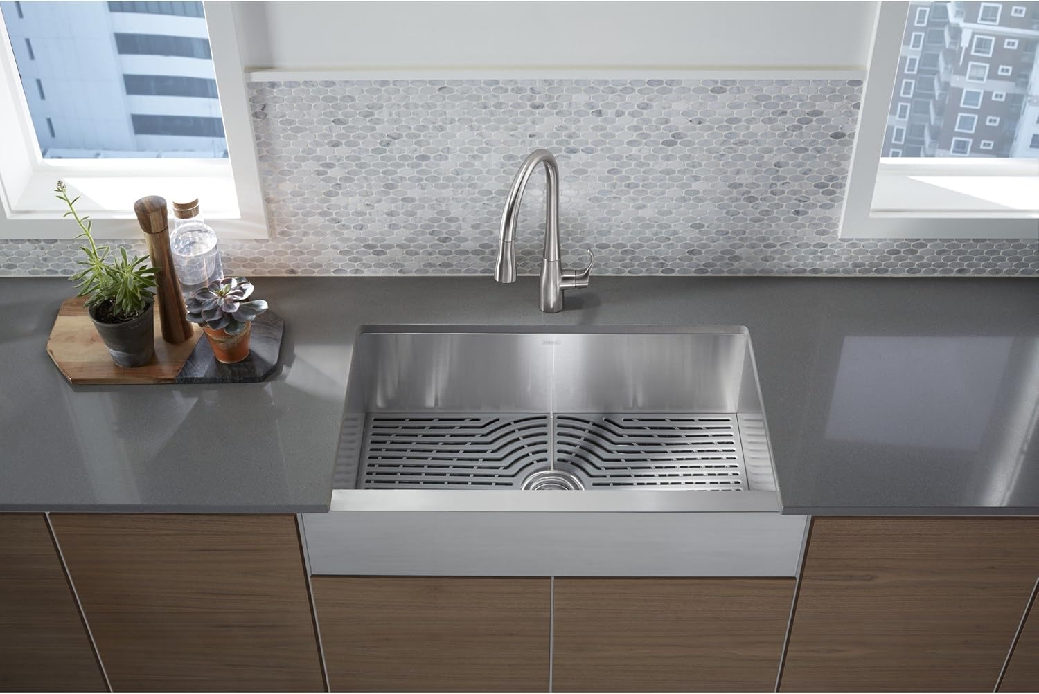 Kohler K-20243-PC-NA Sterling Ludington – Fregadero de cocina de 34 pulgadas con montaje inferior con accesorios, lavabo frontal de delantal, acero