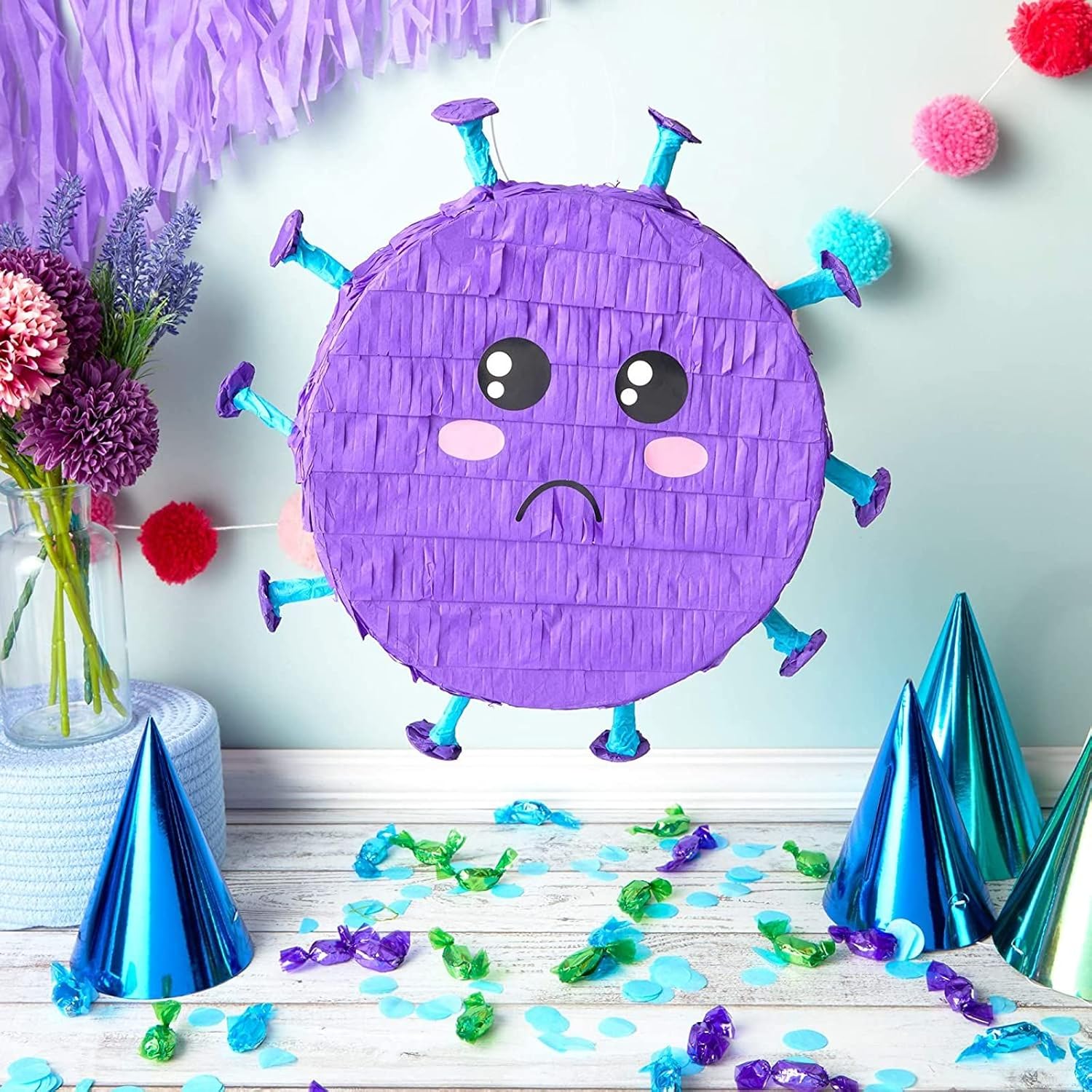 Piñata pequeña redonda morada para fiestas en casa