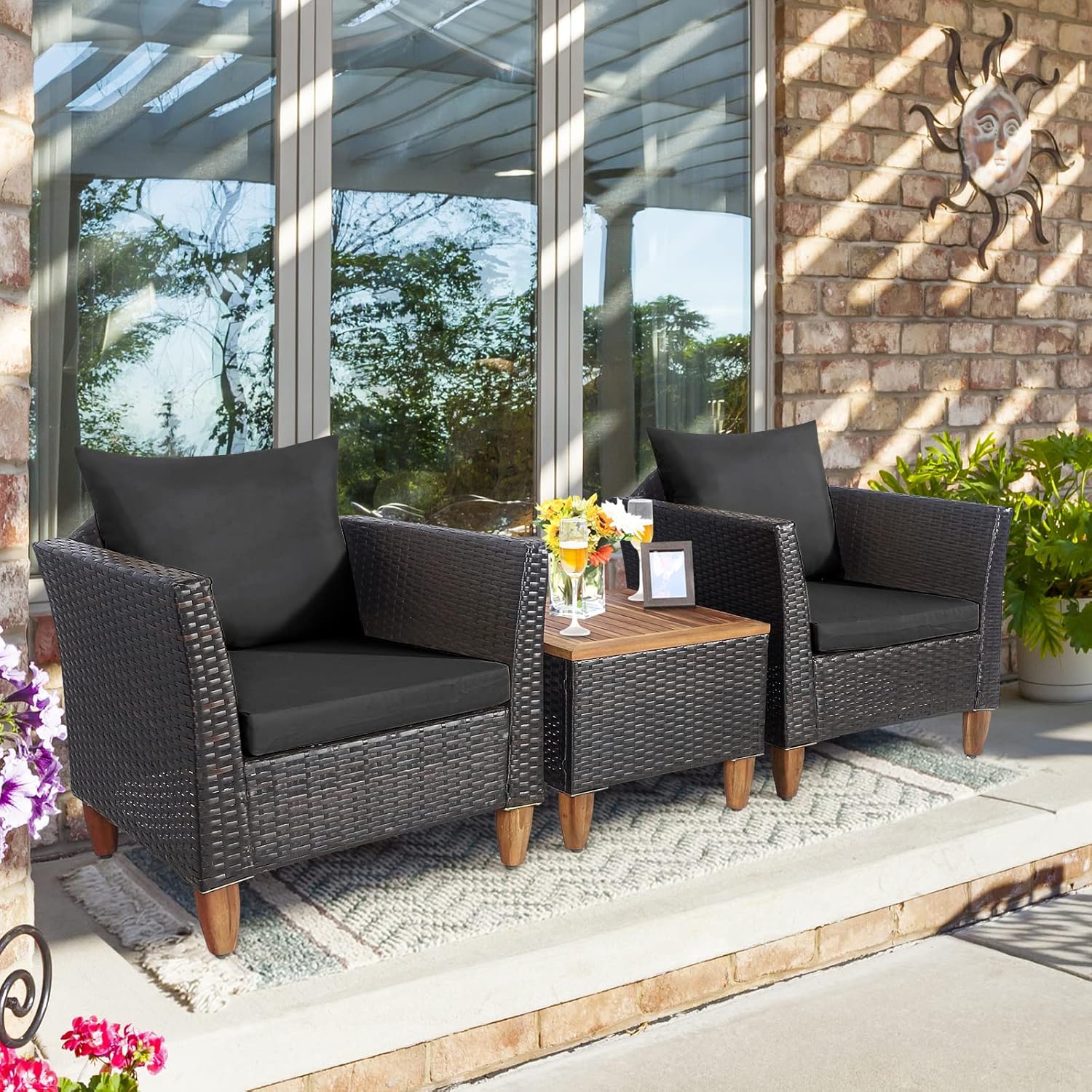 Tangkula Patiojoy Juego de muebles de patio de 3 piezas, juego de bistró de mimbre de polietileno para exteriores con cojines suaves y madera de