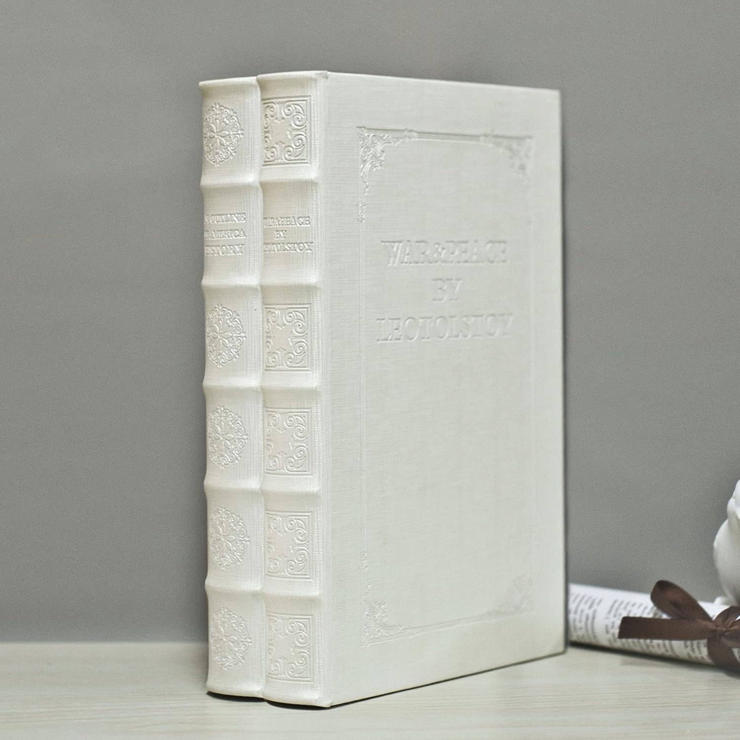 YD SZ YADOO Libros decorativos con cajas blancas de piel sintética para decoración de mesa auxiliar y decoración de estantes, cajas de