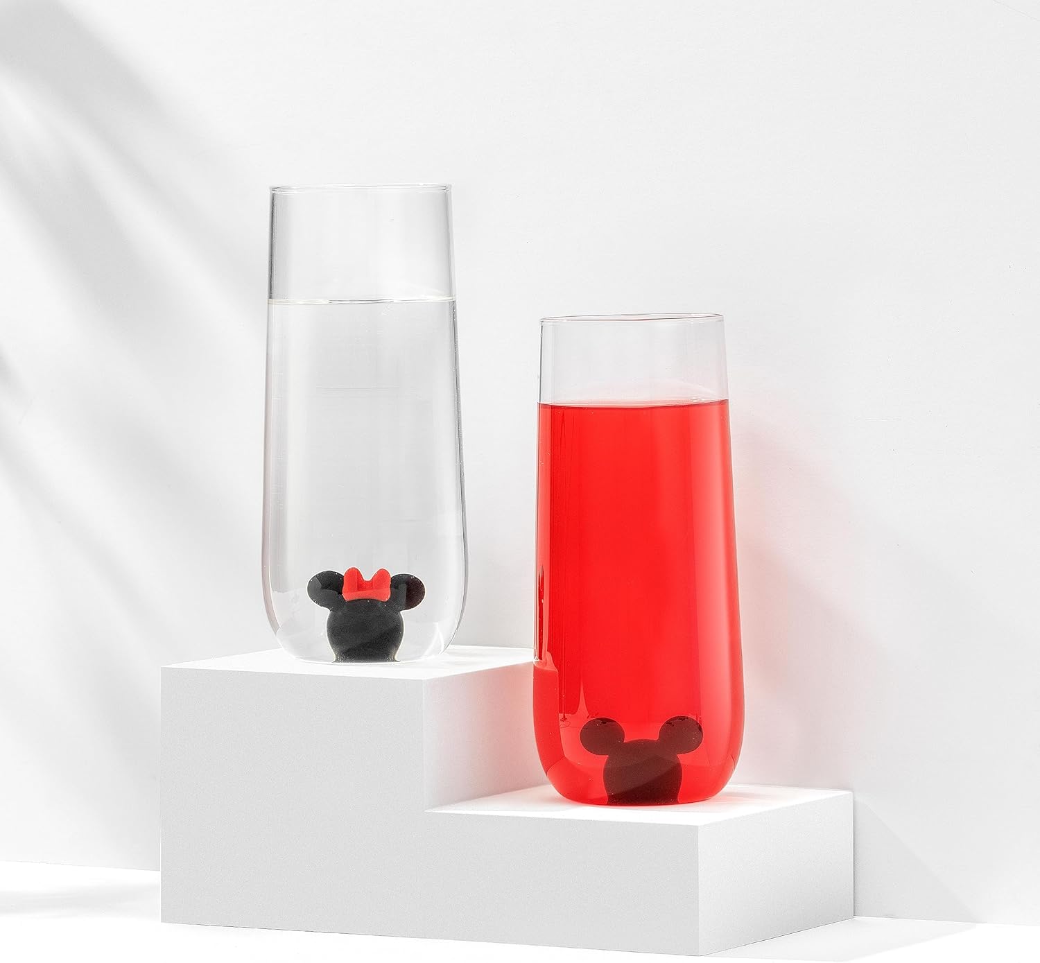JoyJolt Disney Mickey Mouse, Icon Highball Glass 2 vasos de vidrio para beber. Vasos de 14 onzas de alto para bebidas. Vasos de cóctel, cristalería