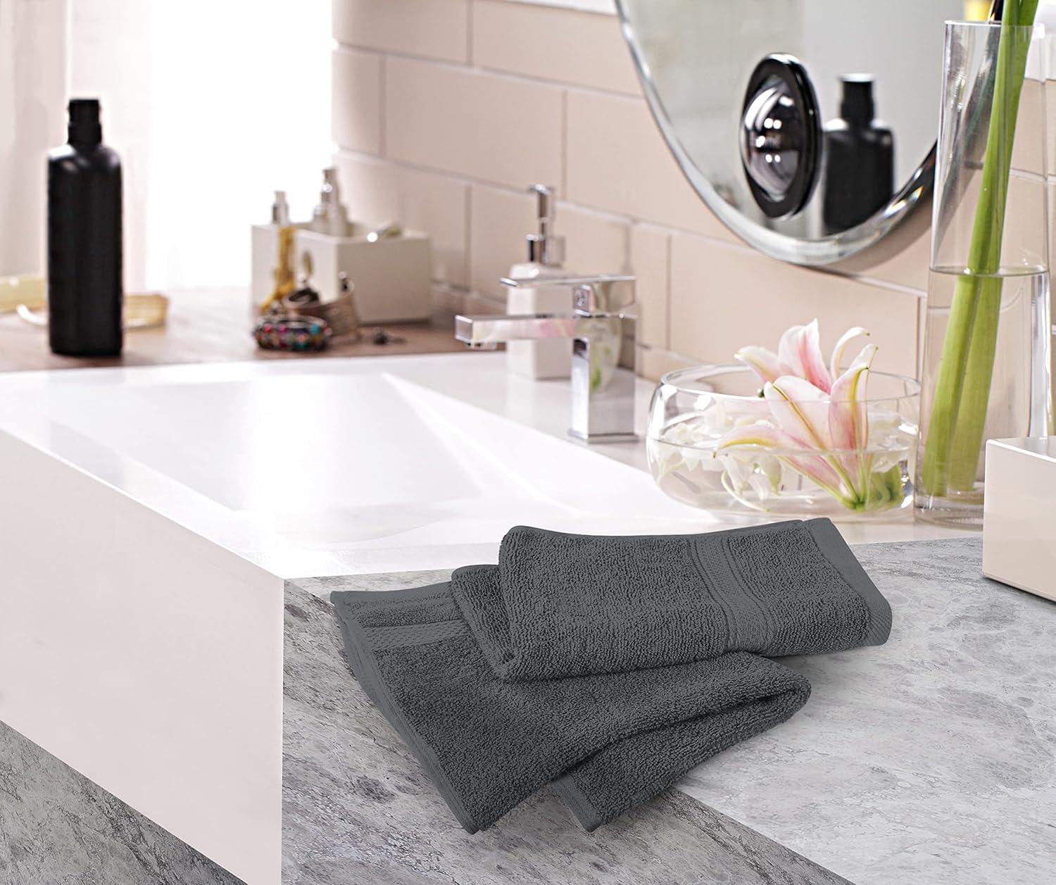 Utopia Towels Lavish – Juego de toallas de baño de 21.16 ozm (2 toallas de baño, 2 toallas de mano, 4 toallas faciales) con 1 bata de baño de forro