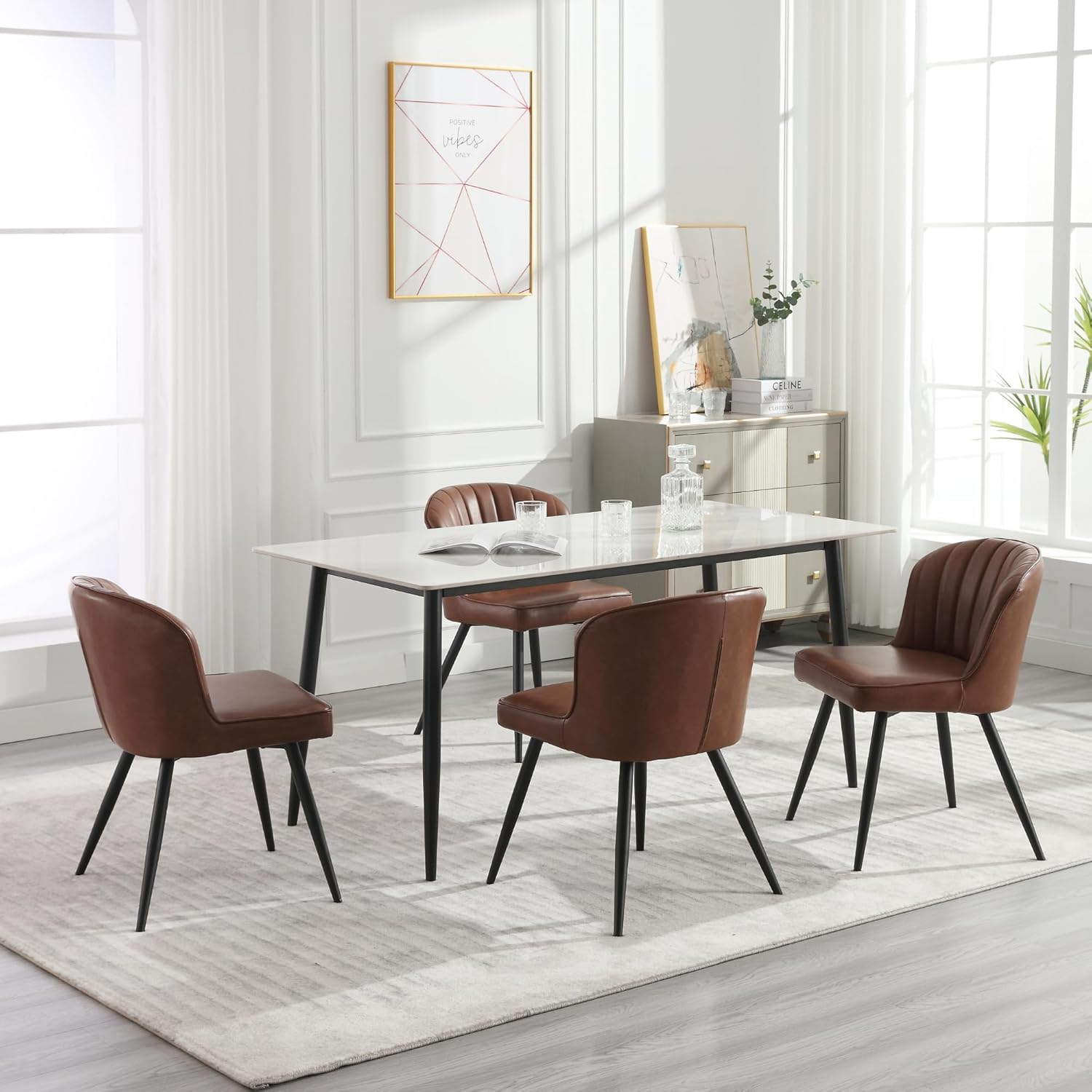 Shuizhi – Juego de 2 sillas de comedor de cuero marrón modernas, sillas de comedor tapizadas con respaldo de conchapatas de metal, sillas laterales