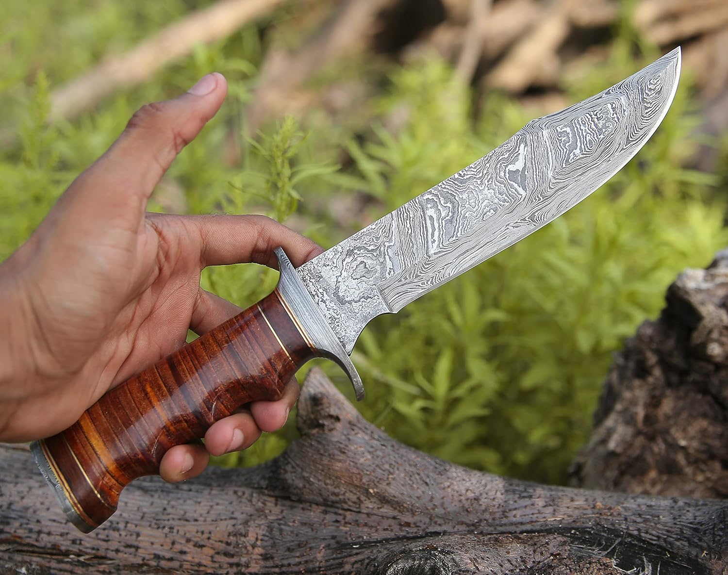 Cuchillo de caza de Damasco, cuchillo Bowie con mango de cuero apilado y funda de 12 pulgadas