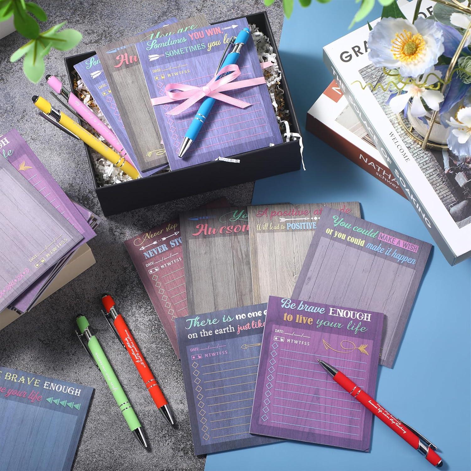 Outus Juego de 72 piezas de regalo inspirador, bloc de notas motivacionales con bolígrafos, notas adhesivas, bolígrafos positivos, blocs de notas