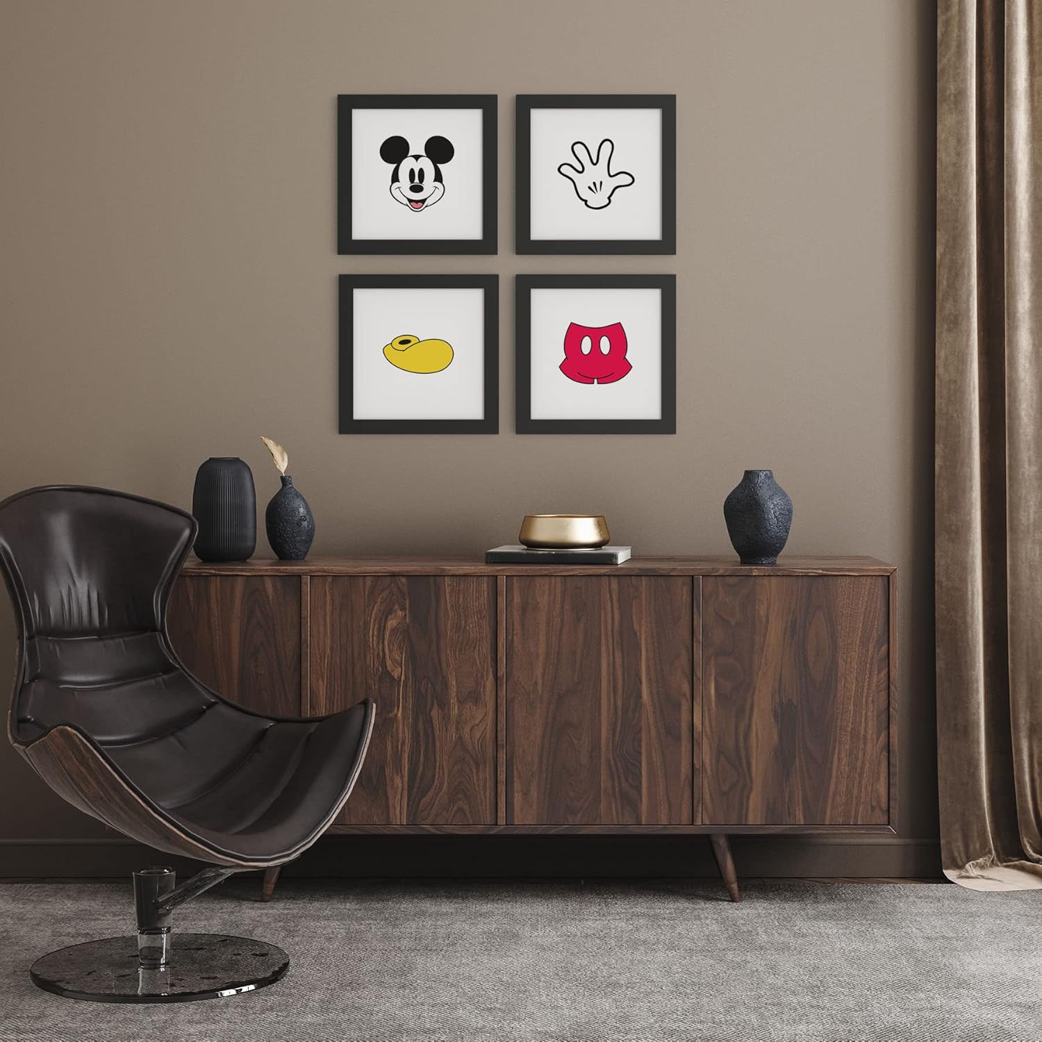 Trends International Gallery Pops Disney Mickey Mouse – Minnie Expressions – Póster de pared demure de 12 x 12 pulgadas, versión enmarcada en negro