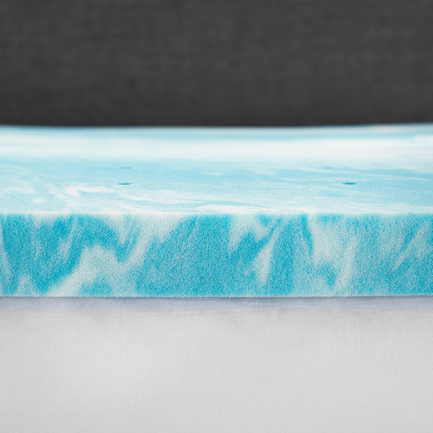 Cubrecolchón de espuma viscoelástica, espuma viscoelástica de remolino de gel, diseño ventilado, espuma certificada CertiPUR-US, azulblanco