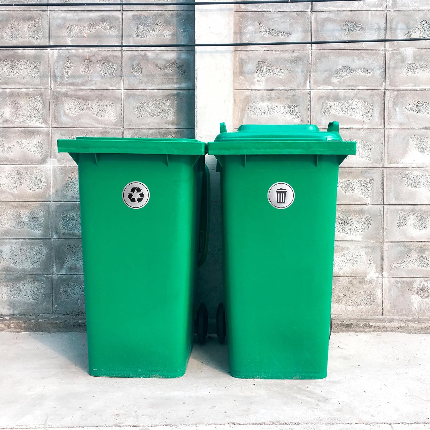 Juego de 2 calcomanías de basura y reciclaje, para interiores y exteriores, resistentes a los rayos UV, estable y resistente a la intemperie,