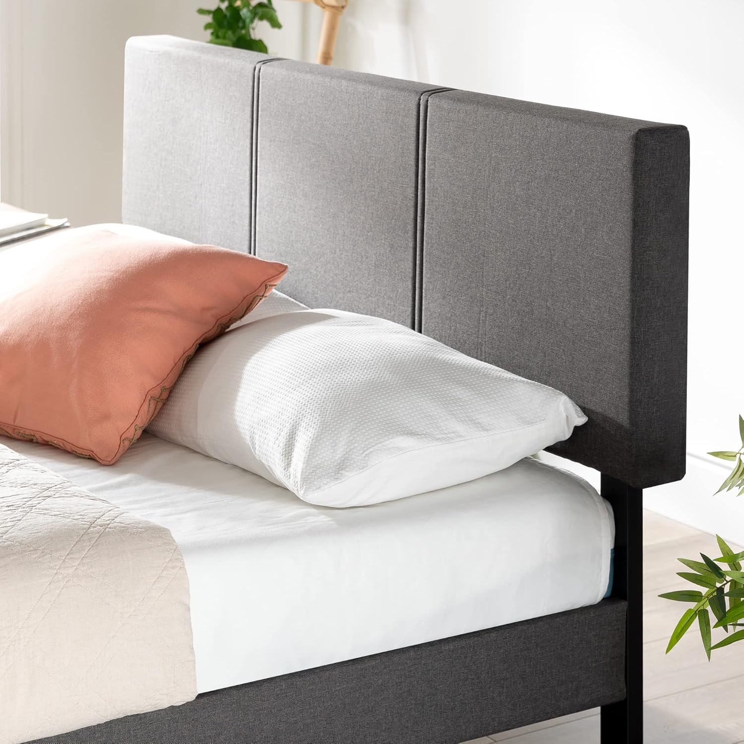 ZINUS Cambril – Base de cama tapizada con listones de bambú sostenibles, no necesita somier, base de colchón, fácil montaje, tamaño Queen