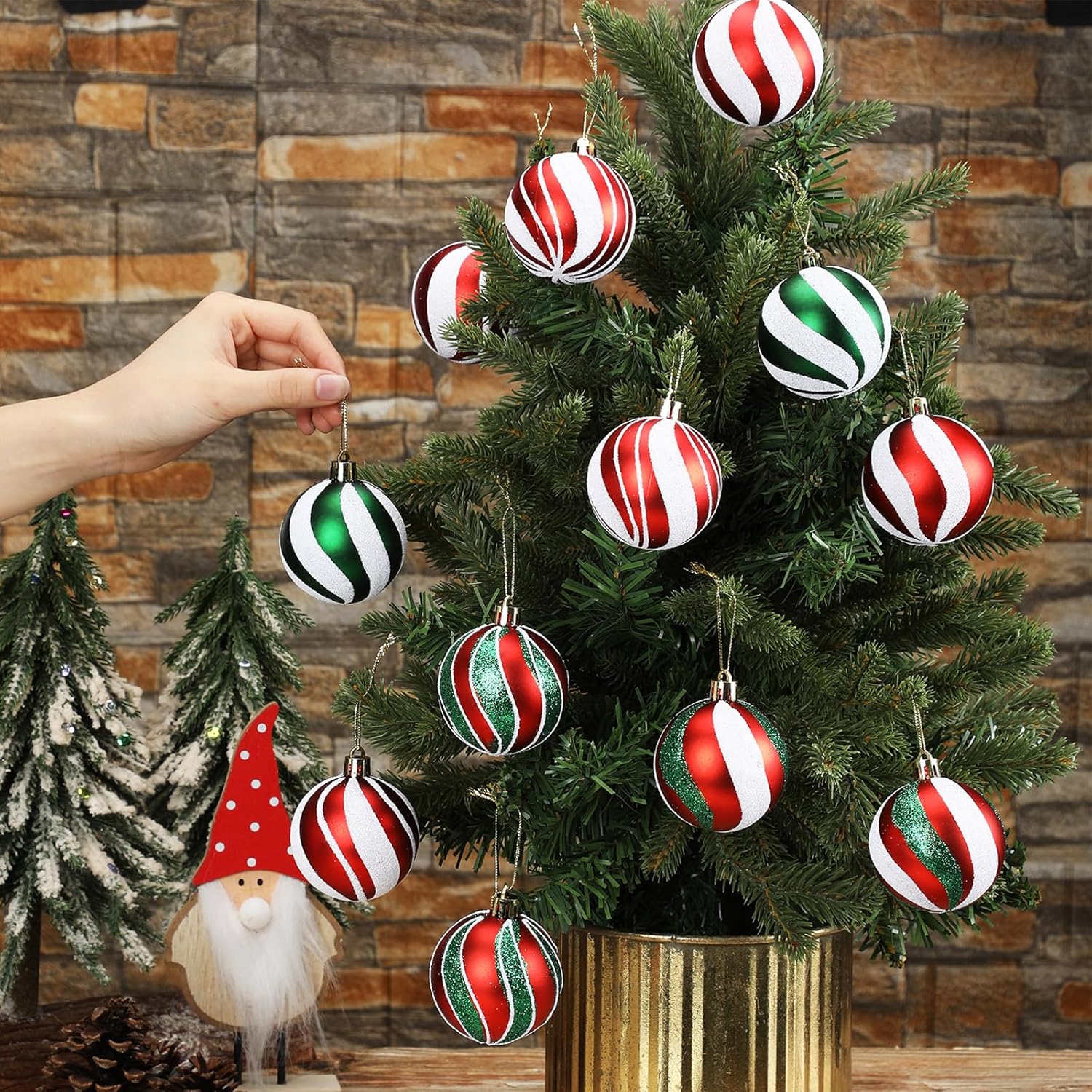 12 adornos de bola de Navidad de 2.4 pulgadas, decoraciones colgantes de plástico con purpurina, bolas de elfo, remolino, bastón de caramelo, menta,