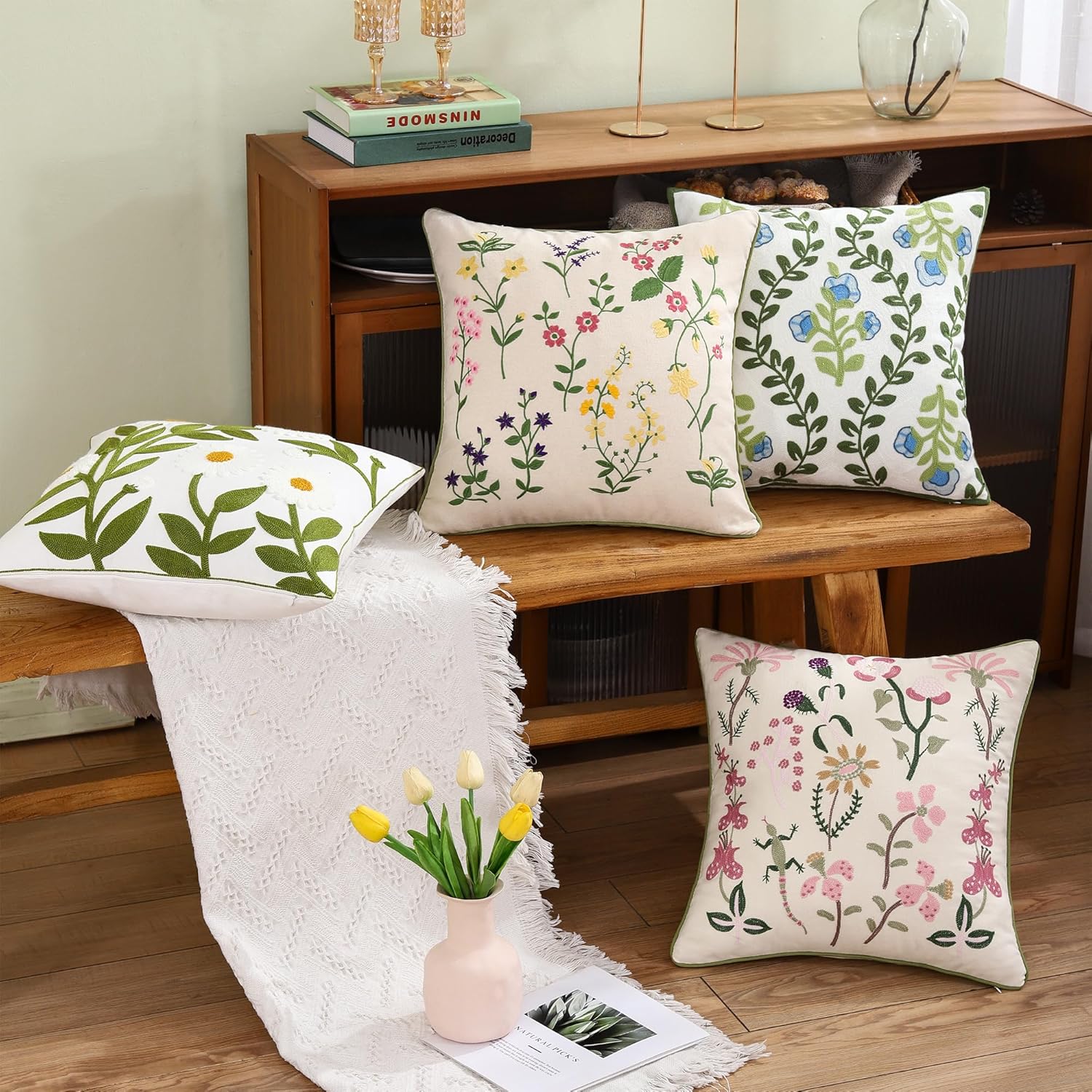Tosleo Fundas de almohada decorativas de 18 x 18 pulgadas, paquete de 2 fundas de almohada de algodón con flores rosas bordadas de Gecko, fundas de