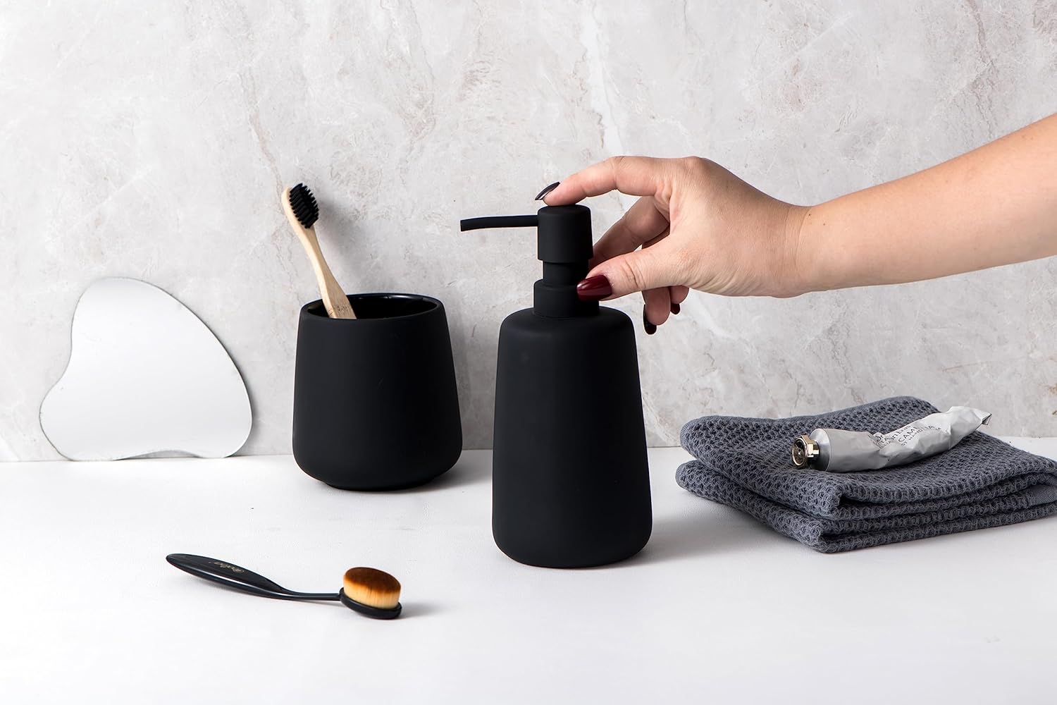 Dispensador de jabón mate para baño, dispensador de loción suave al tacto de 13.5 onzas, dispensador de jabón de manos para baño, dispensador de