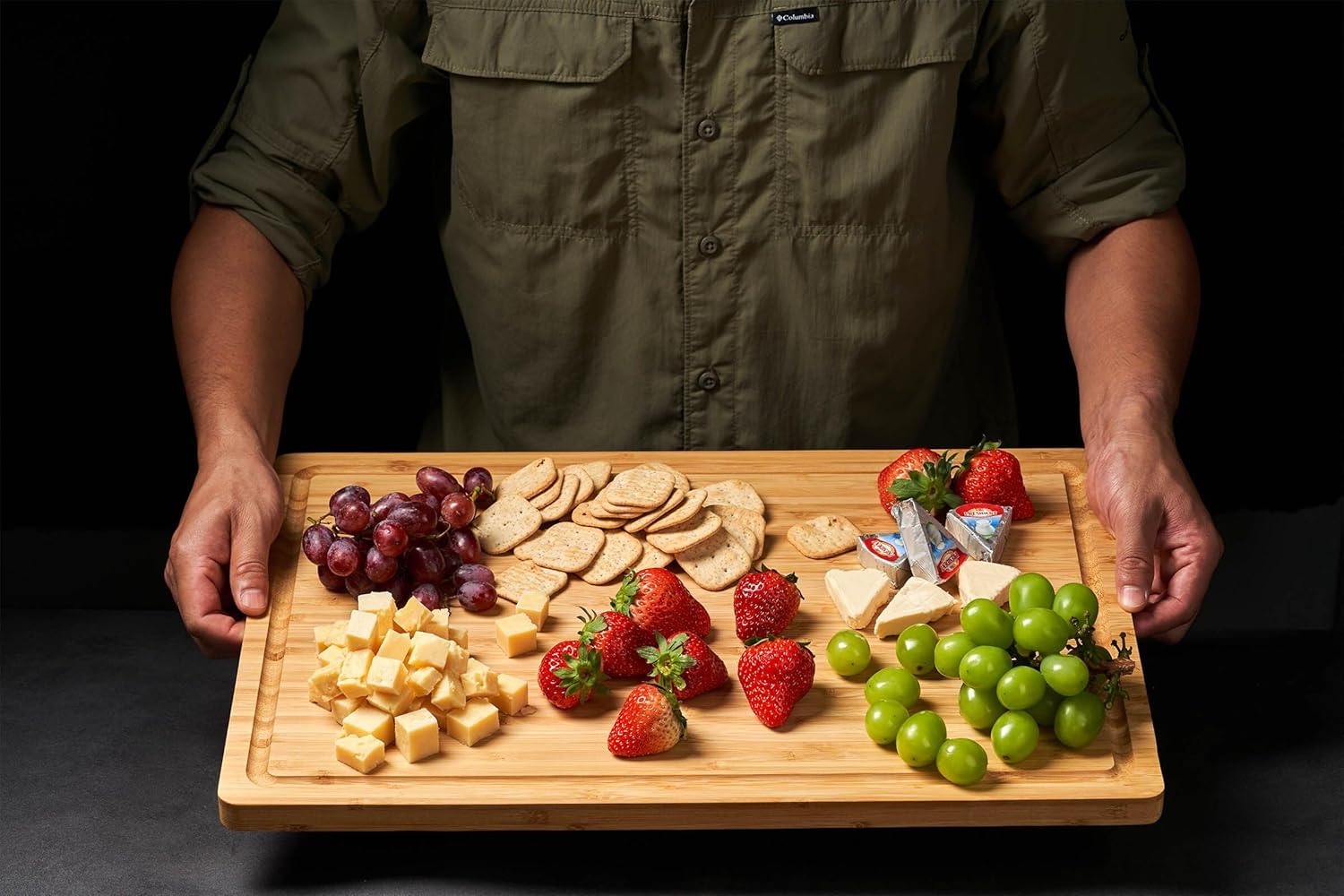 Tablas de cortar de bambú de 20 x 14 pulgadas para cocina, tablas de madera para charcutería, bandeja para servir queso con asas laterales y ranuras