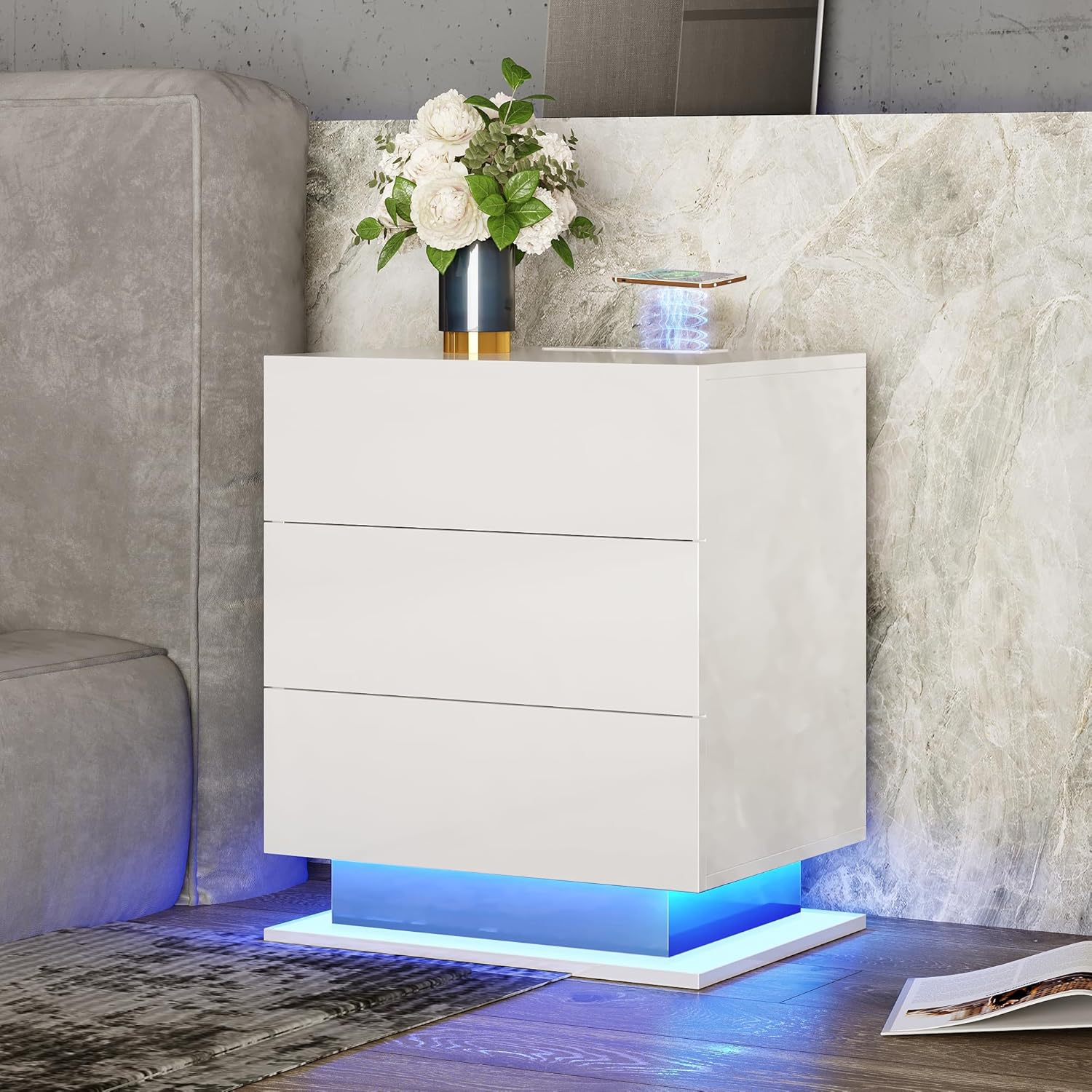 Juego de 2 mesitas de noche para dormitorio con luces LED y estación de carga inalámbrica, mesa auxiliar de 3 cajones para sala de estar con puertos