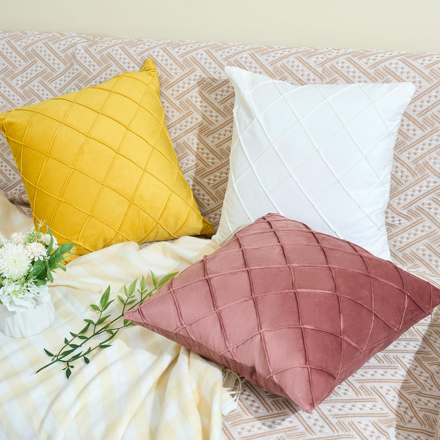 Sioloc Juego de 2 fundas de almohada decorativas de terciopelo, fundas de cojín cuadradas y suaves para el hogar, sofá o cama, 18 x 18 pulgadas,