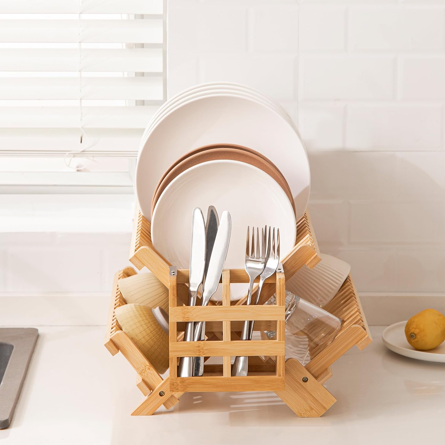 HBlife Escurridor de platos de bambú con soporte para cubiertos de utensilios, soporte de secado plegable grande de 3 niveles para encimera de
